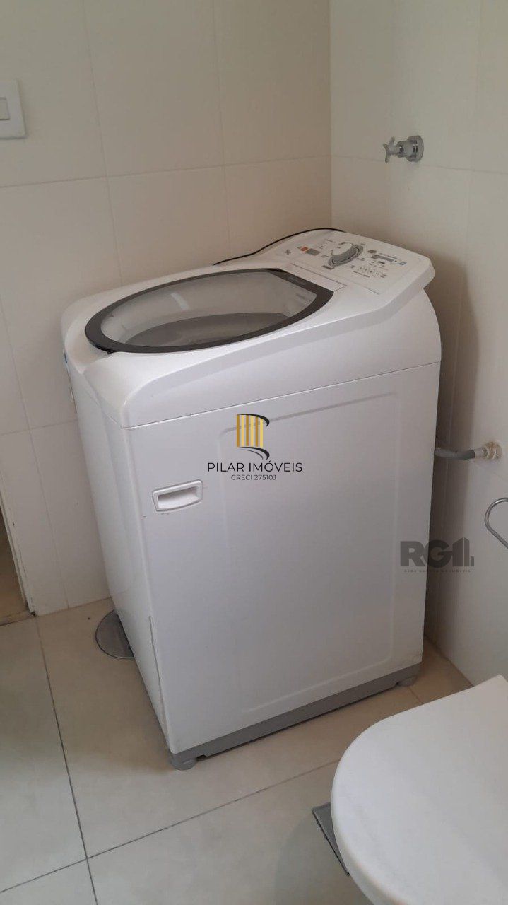 Apartamento na Luiz Manoel,2 dormitórios,desocupado,frente,bairro Santana