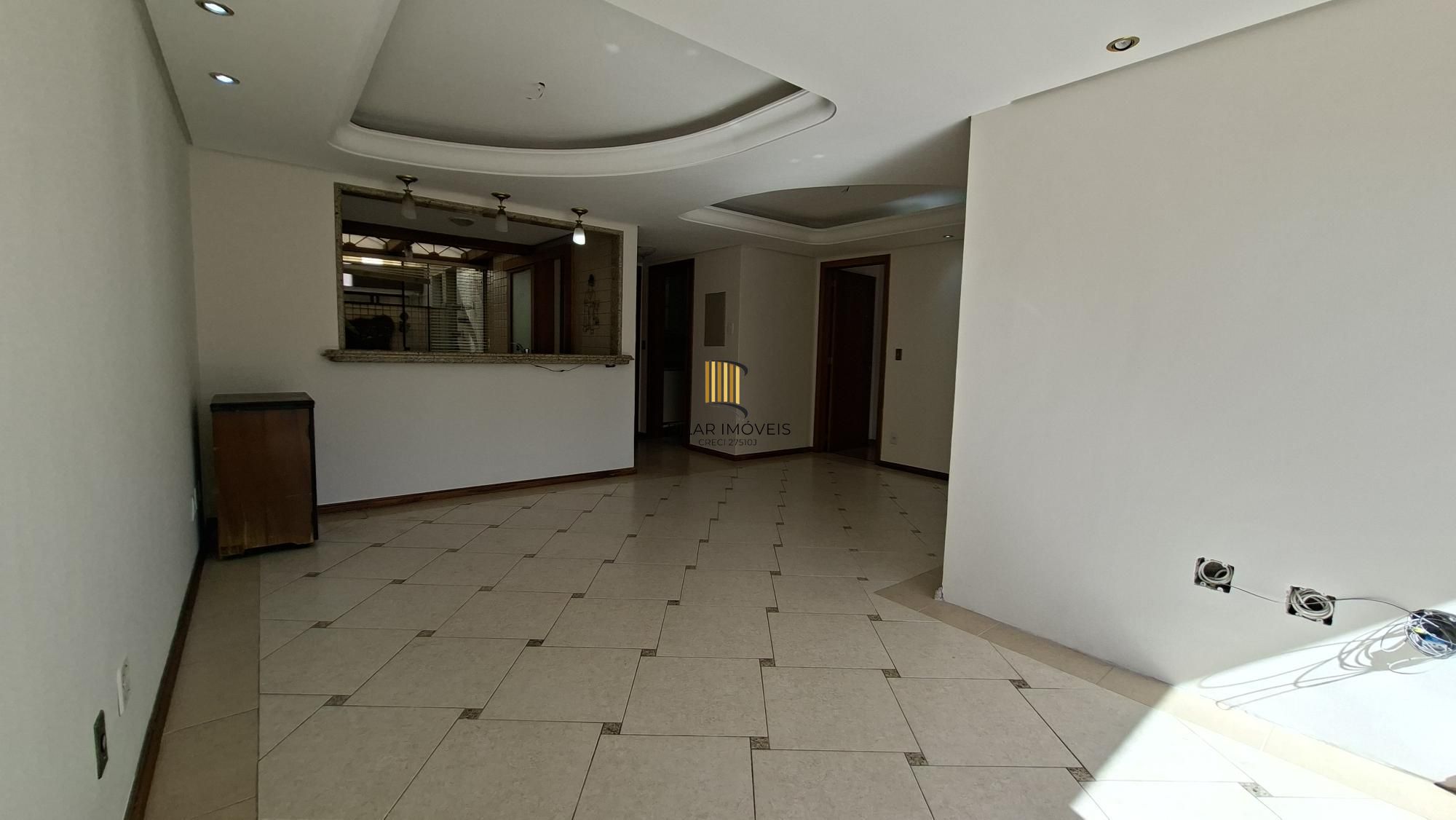 Apartamento com sacada e suite