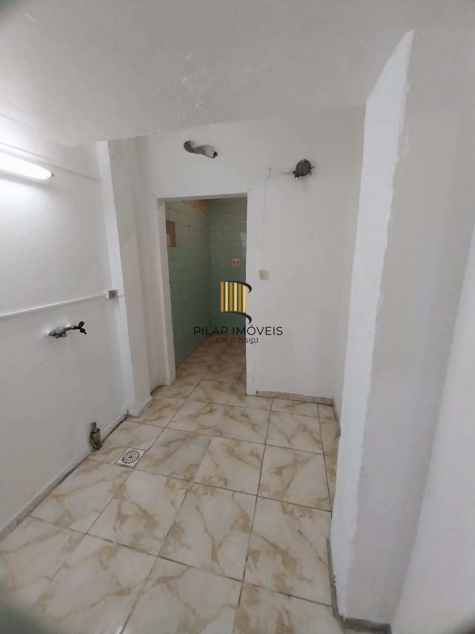 Loja na Demétrio Ribeiro, Centro Histórico, preço atrativo.