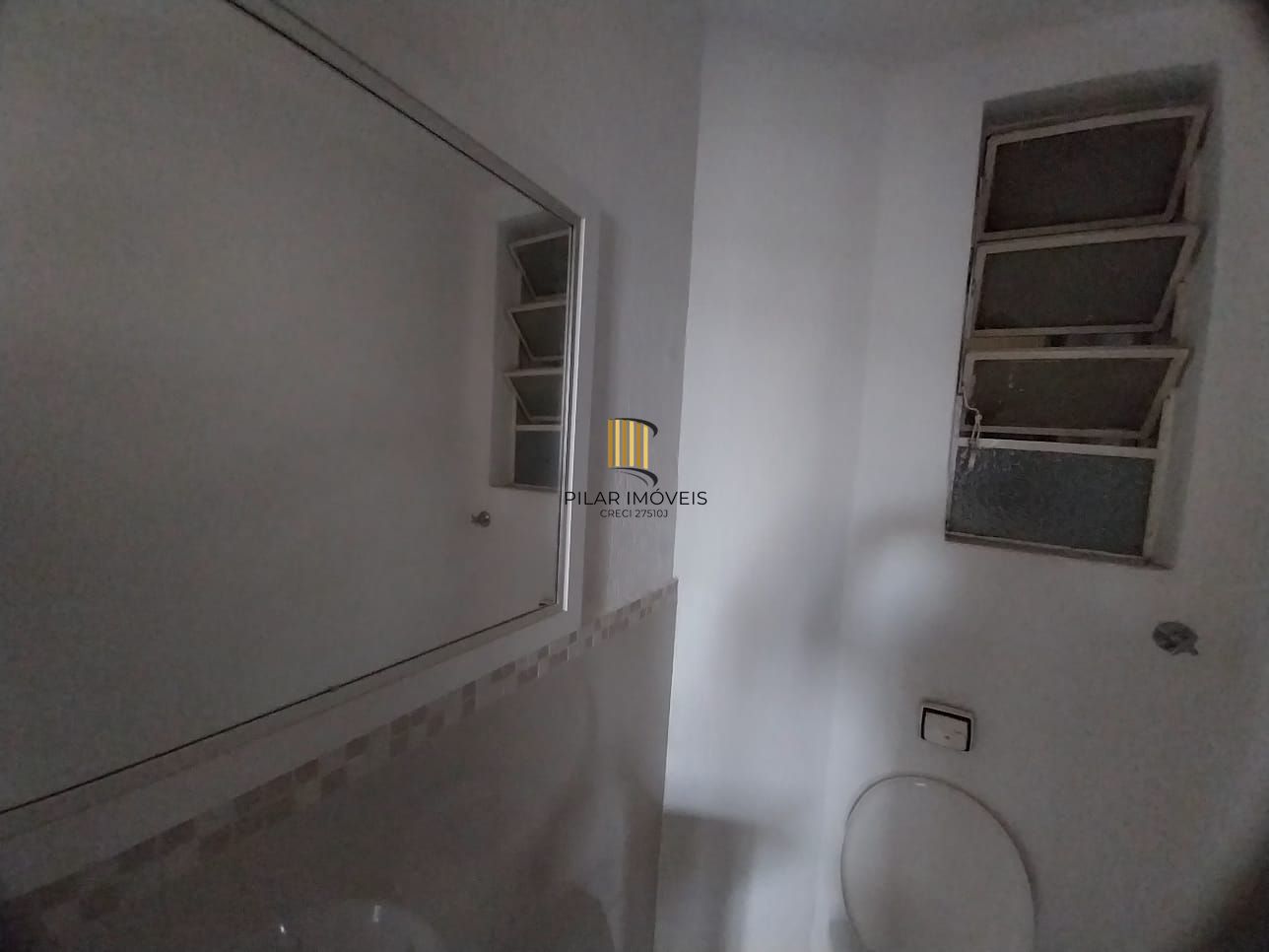 Oportunidade Sala Comercial Centro Frente andar Alto, Preço ATRATIVO.