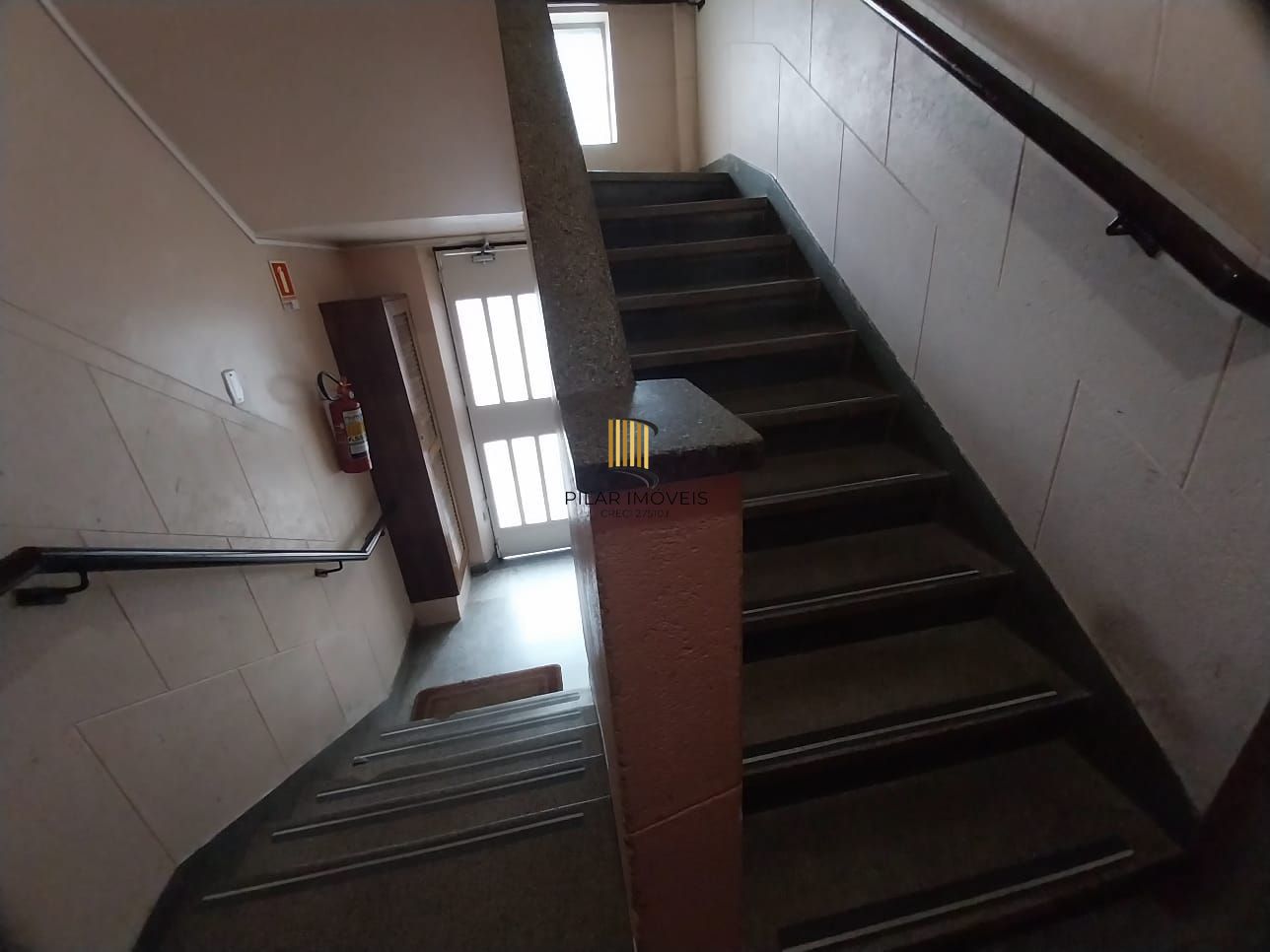 Apart 2D, Semimobiliado, 75,68 m², Cidade Baixa