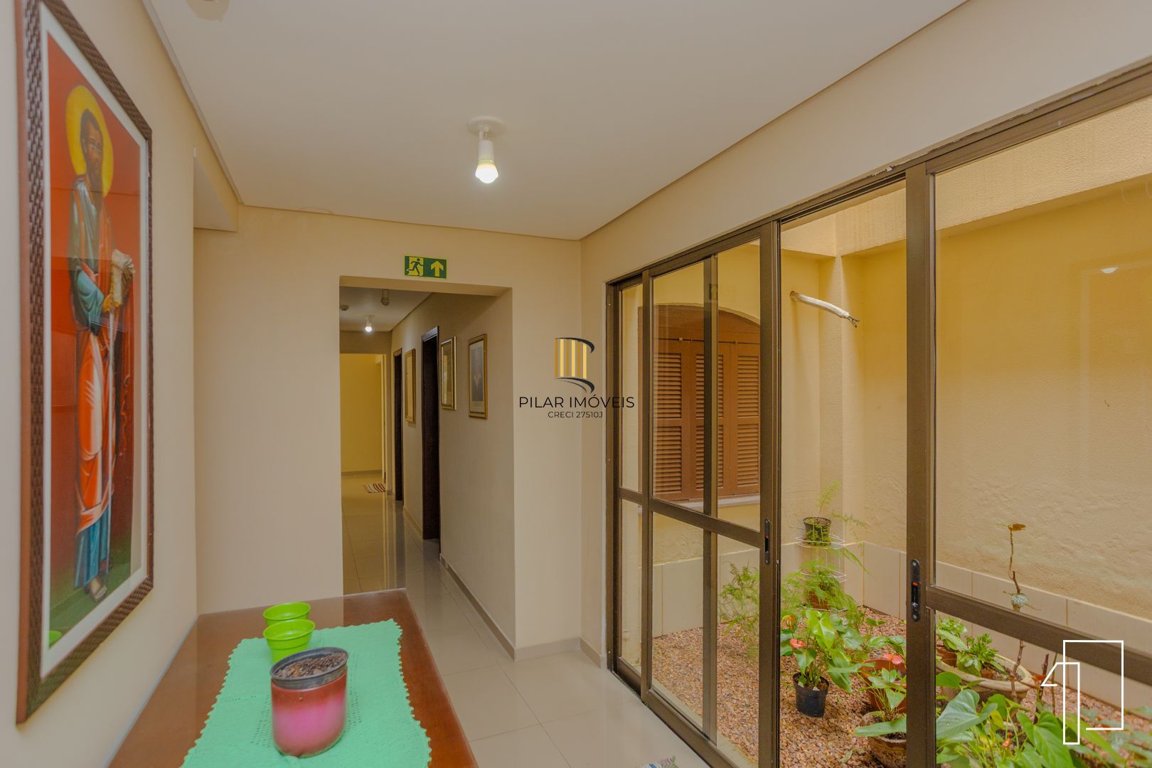 Oportunidade sobrado 2/3 pisos com 21D e 19 suítes - Jdm Botânico - P. Alegre.