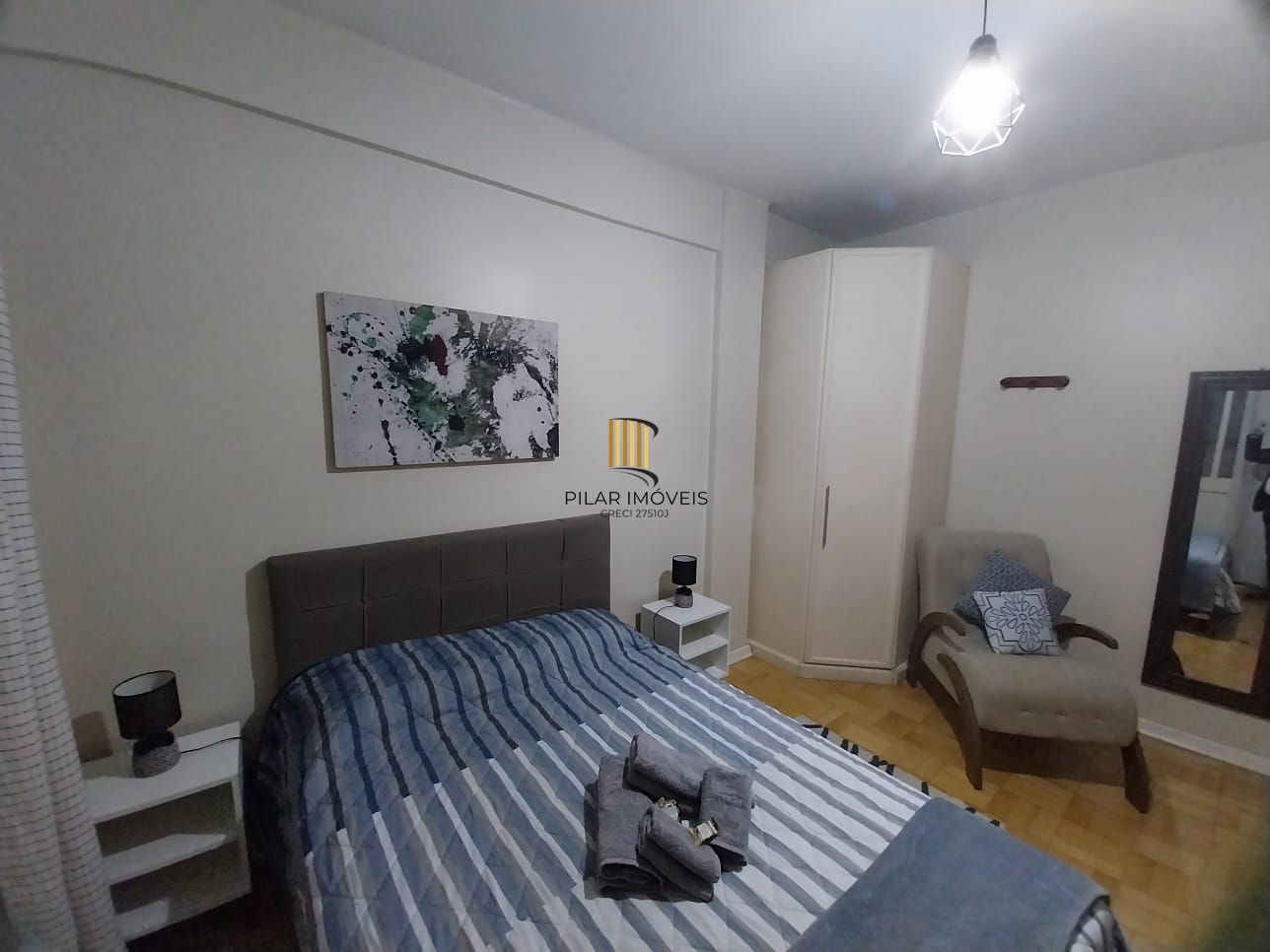 Oportunidade Excelente Apartamento 1D Mobiliado 2 piso com elevador Cidade Baixa.