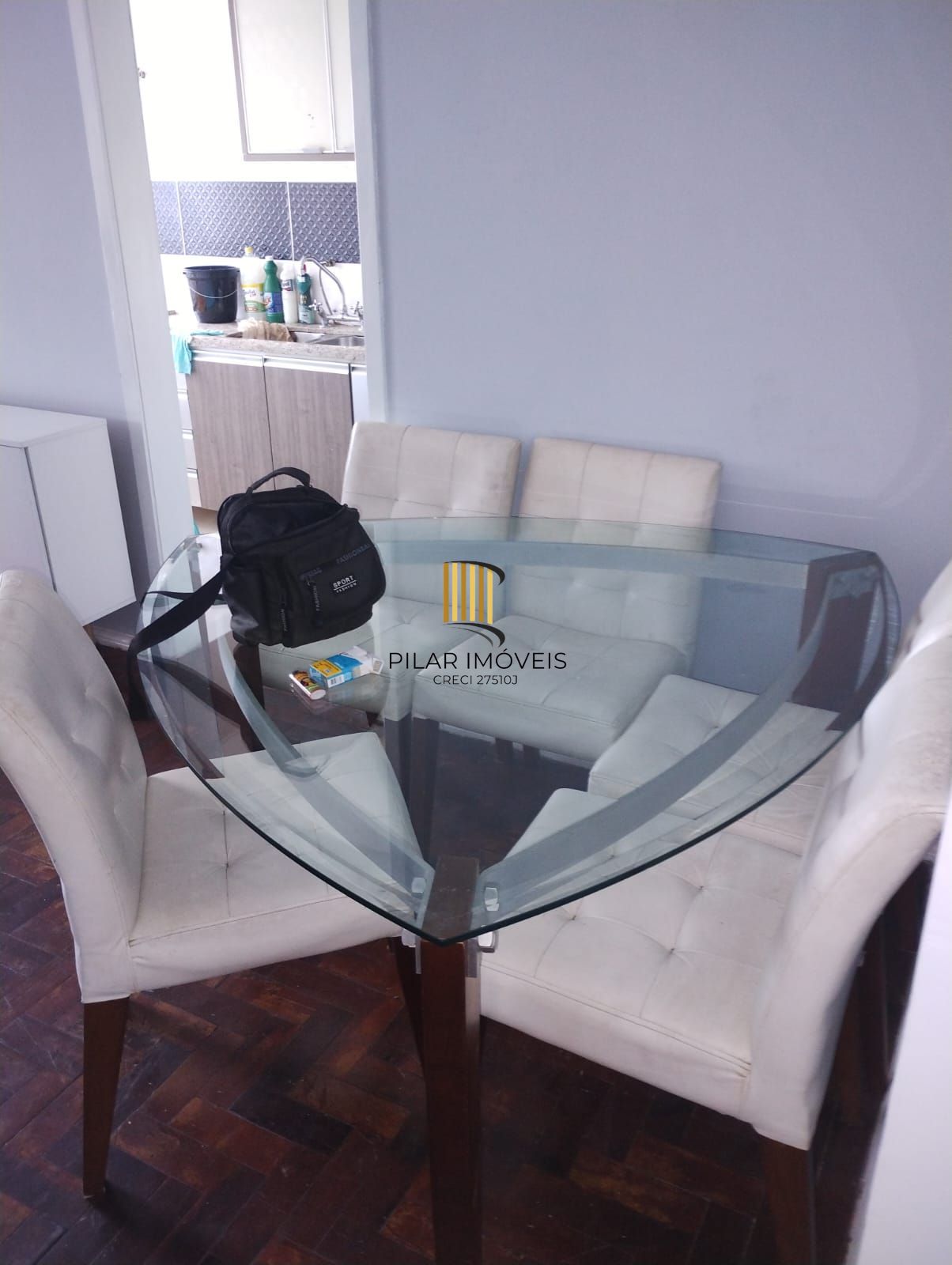 Compre 1 quarto, próximo Protásio Alves,com box rotativo