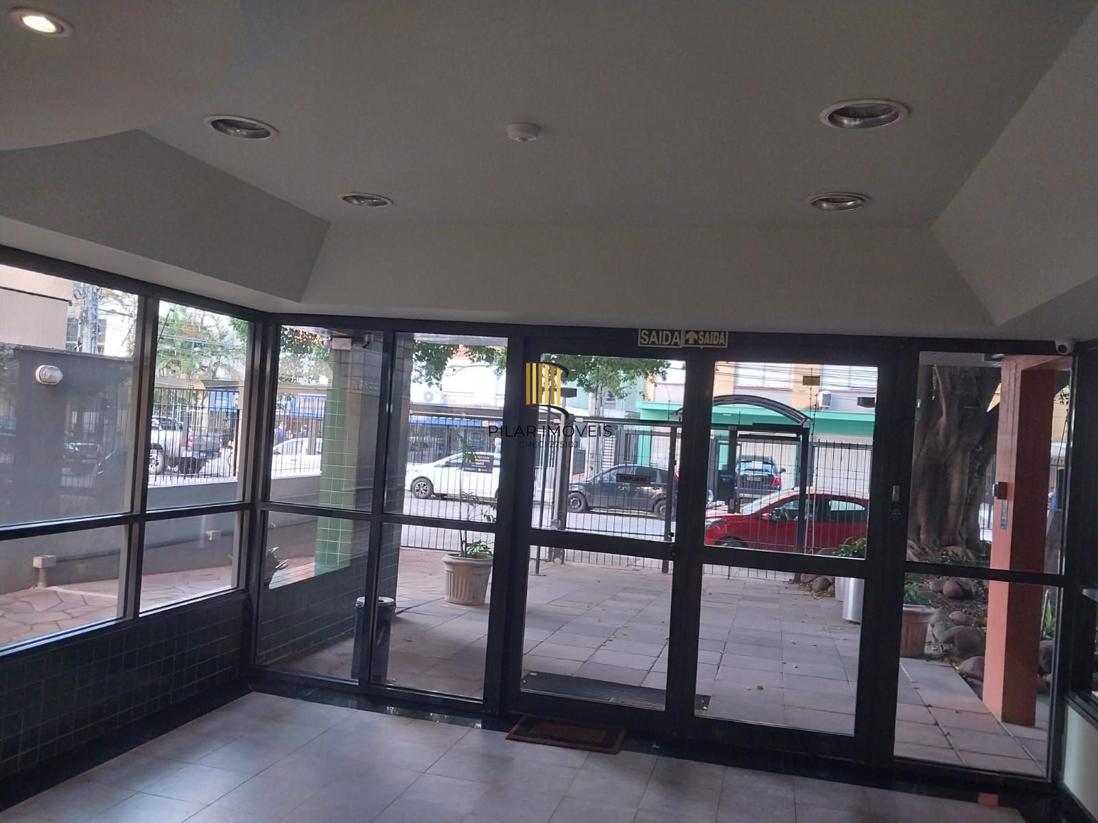 Excelente Conjunto Comercial com BOX, Zona dos Tribunais.