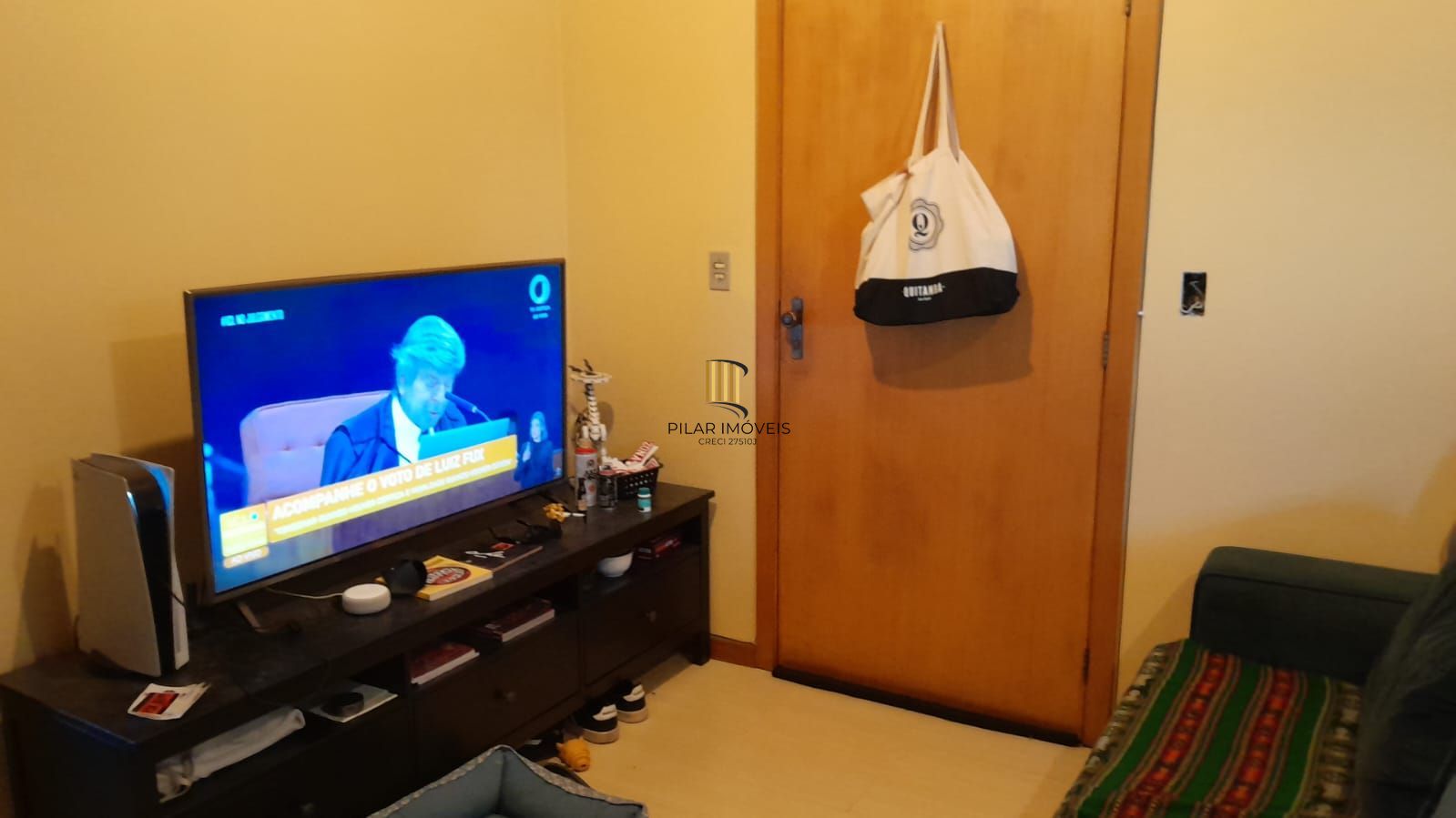 1 dormitório,suiíte,com sacada churrasqueira na Cidade Baixa