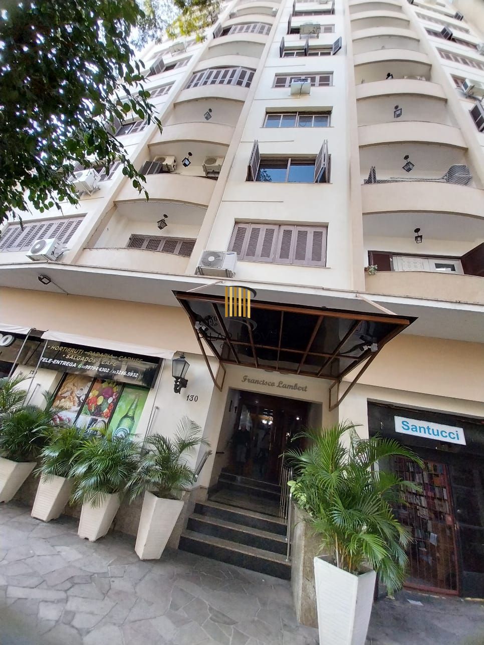 Oportunidade Excelente Apartamento 1D Mobiliado 2 piso com elevador Cidade Baixa.
