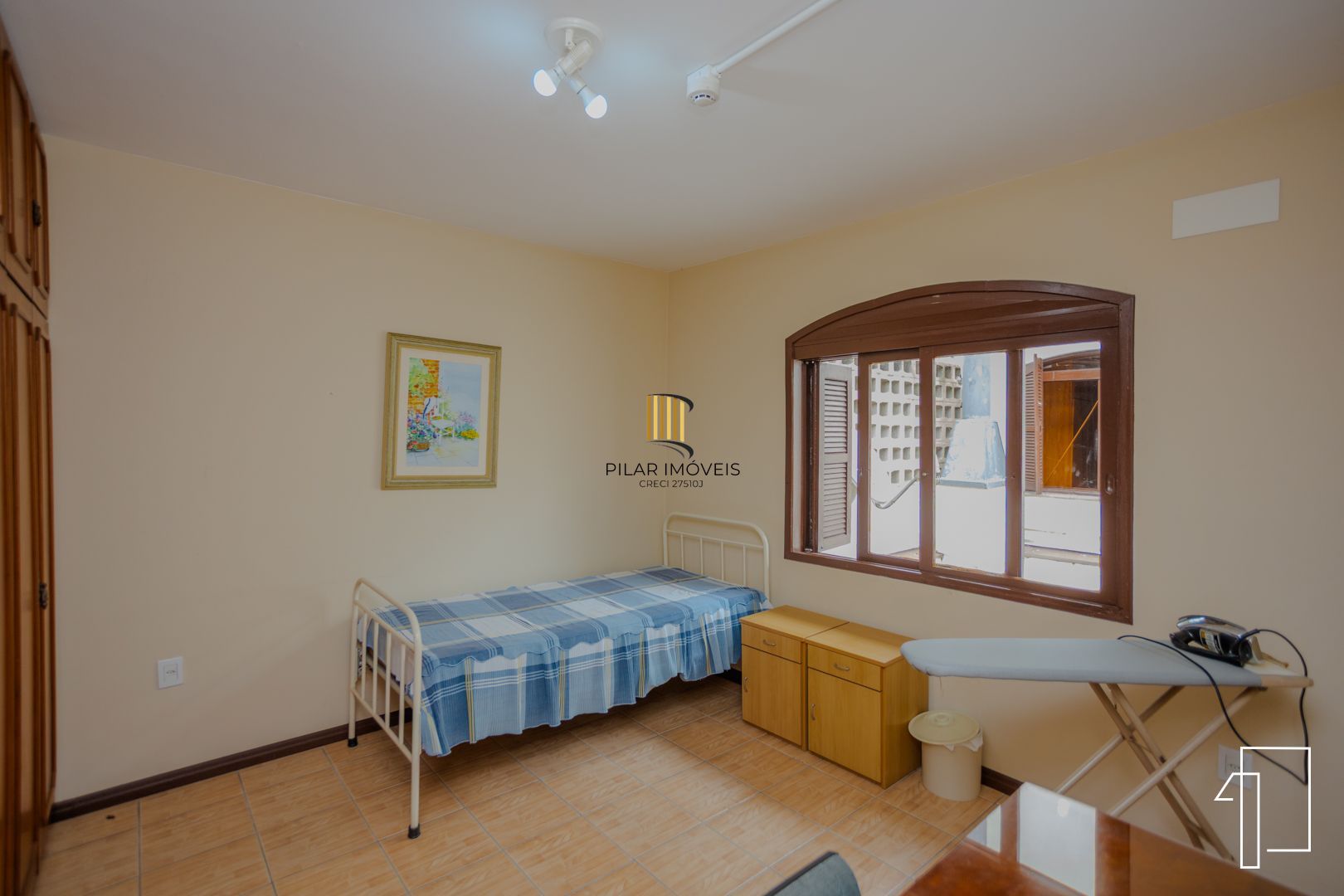 Oportunidade sobrado 2/3 pisos com 21D e 19 suítes - Jdm Botânico - P. Alegre.