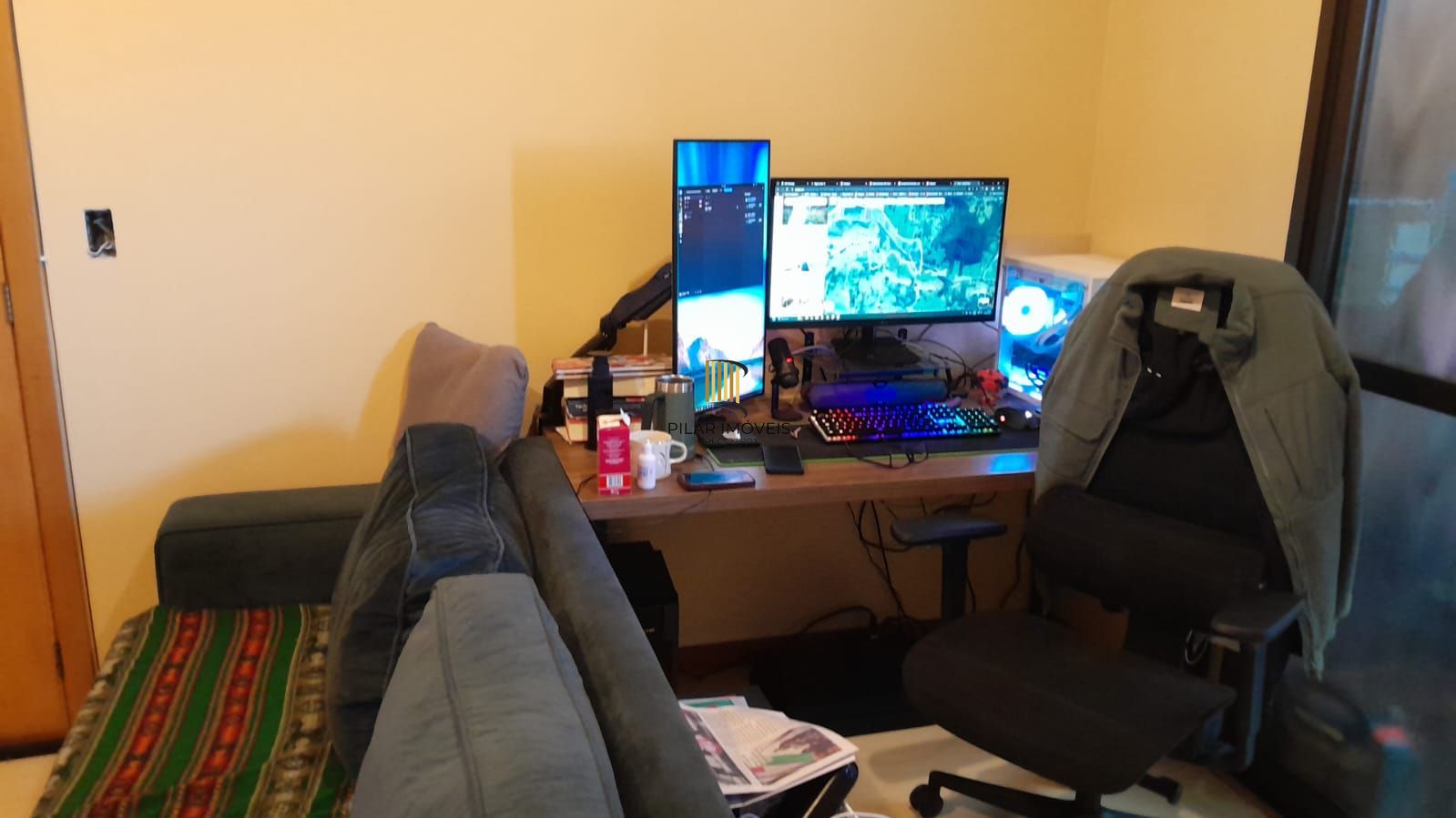 1 dormitório,suiíte,com sacada churrasqueira na Cidade Baixa