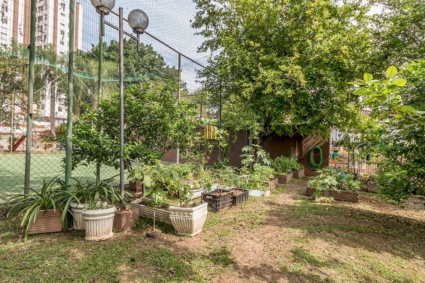 Belo Apartamento no Condominio Vergéis