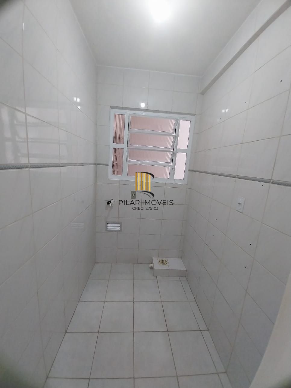 JK recém reformado, 2 piso, elevador, andradas esquina com Bento Martins, centro histórico