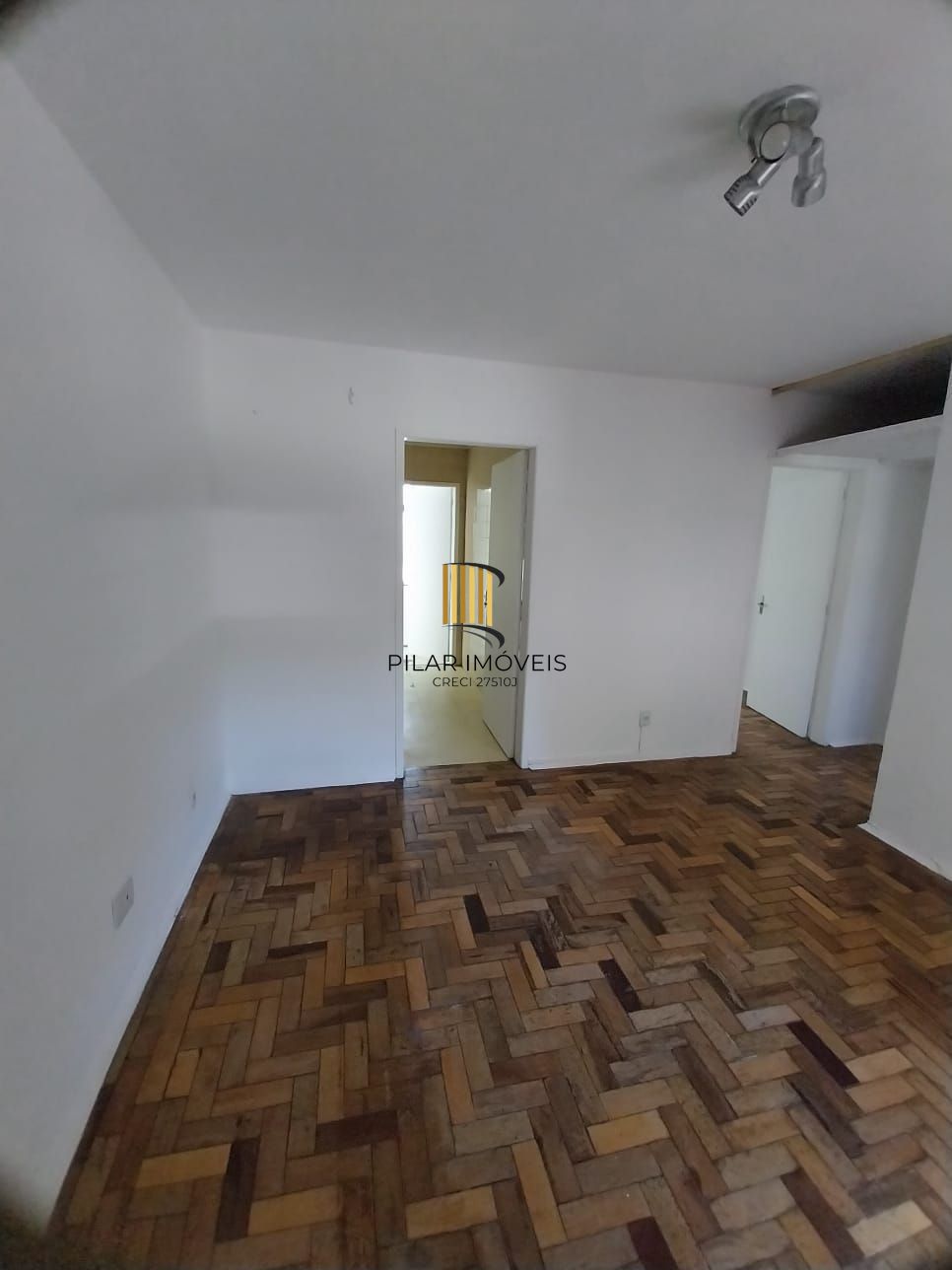 Apto 1D desocupado com BOX no Humaitá P. Alegre, Preço Atrativo