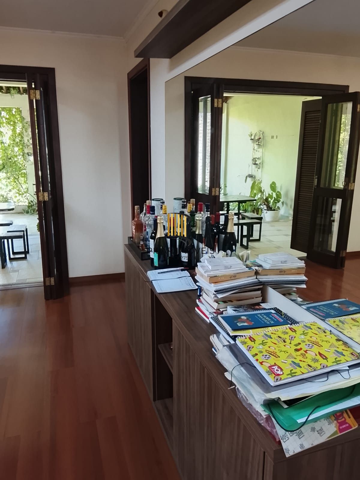 CASA / SOBRADO 5D e 10 vagas 3 Banheiros - Pátio enorme c/ Jacuzi e Pergolado - Living 3 ambientes - Sta Teresa