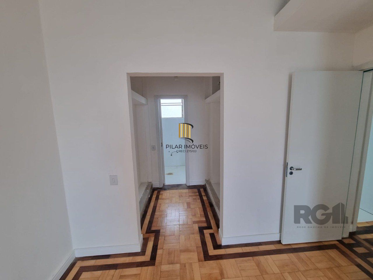 Apartamento 3 dormitórios ao lado da Tok Stok da Rua 24 de Outubro,com box