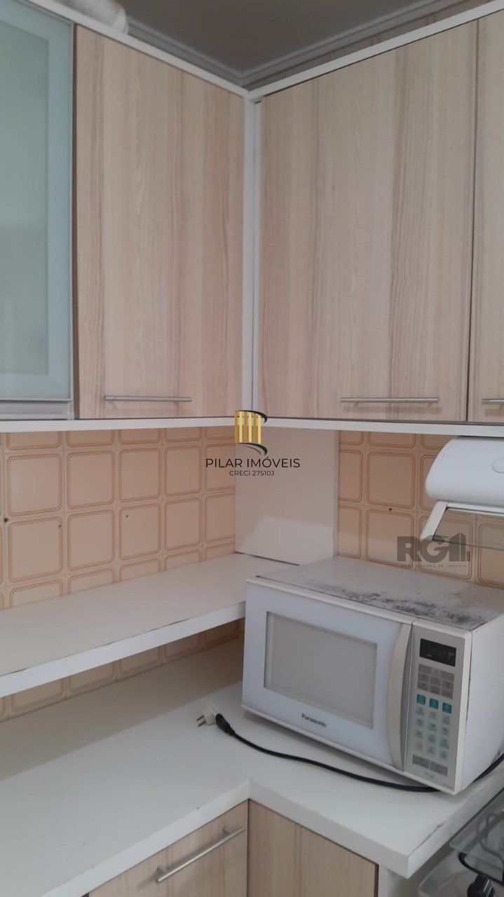 Apartamento na Luiz Manoel,2 dormitórios,desocupado,frente,bairro Santana