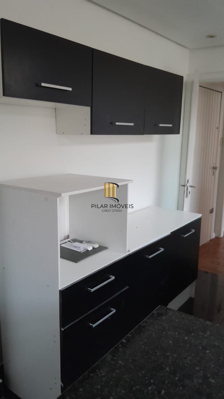 Amplo apartamento de frente de 2 quartos,com sacada,churrasqueira na cozinha