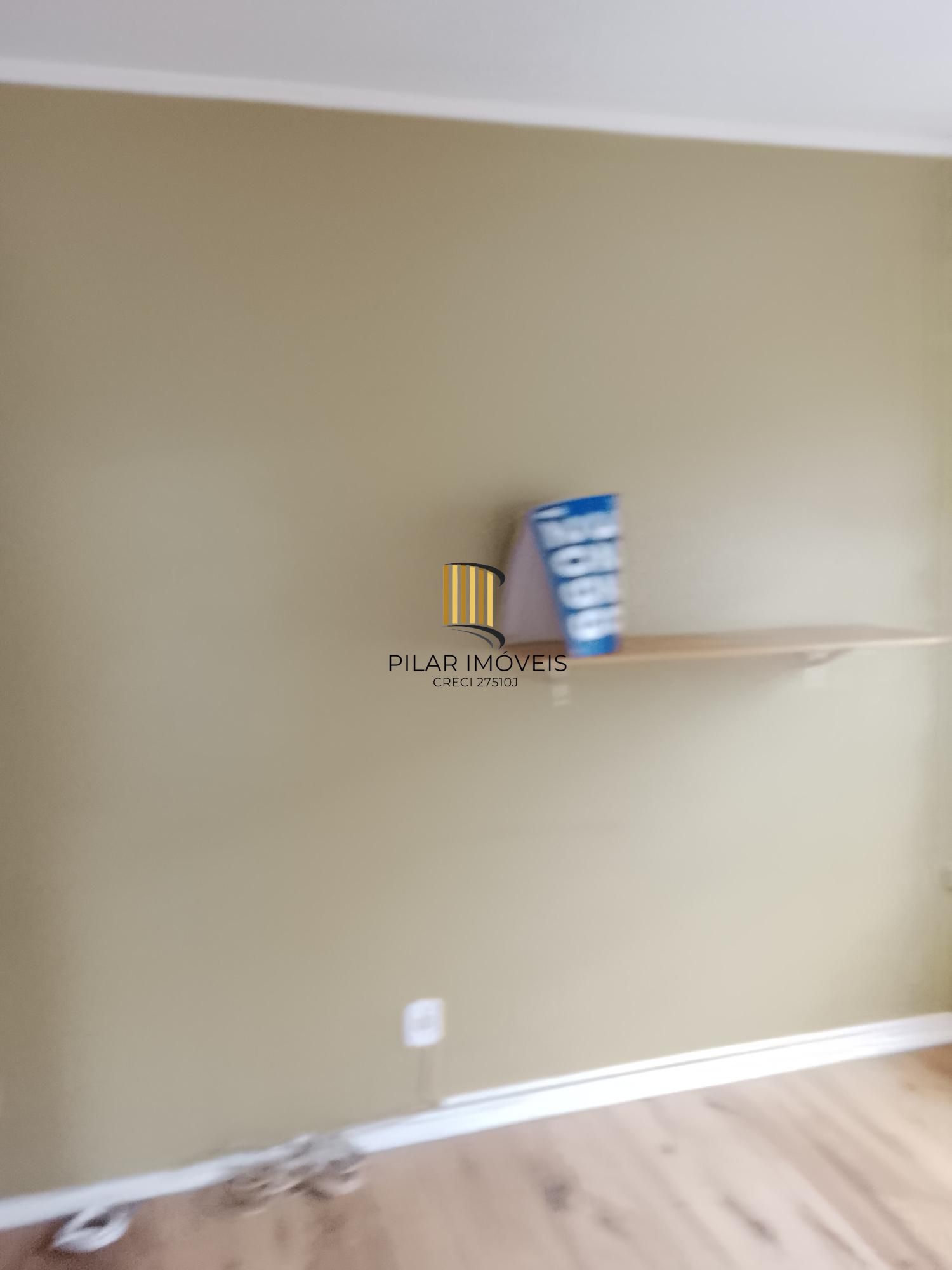 Ótimo apartamento 1D, desocupado na Medianeira, preço atrativo.