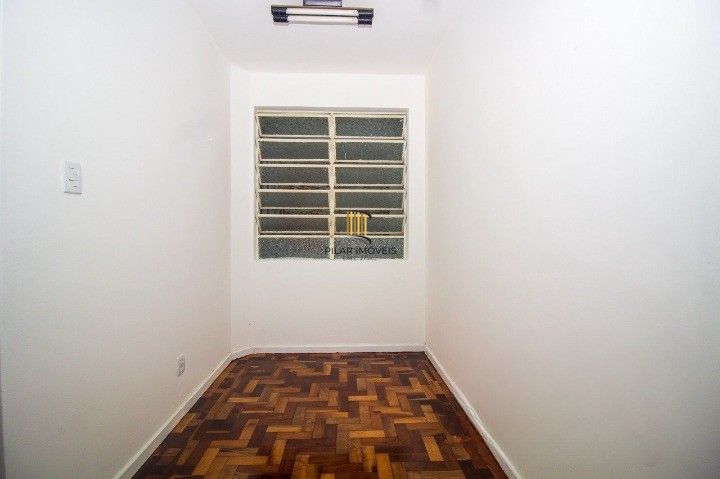 Oportunidade Sala Comercial Centro Frente andar Alto, Preço ATRATIVO.
