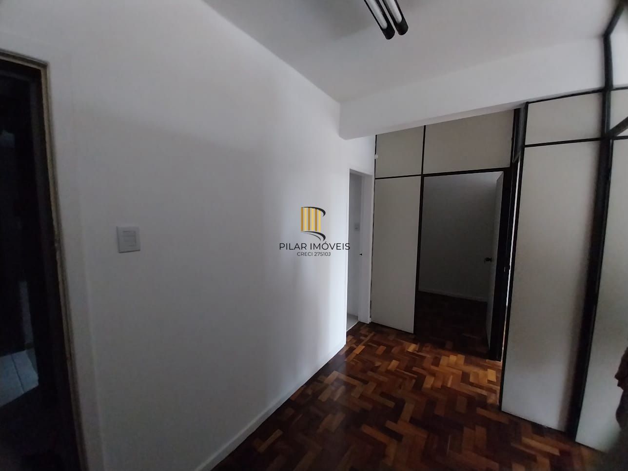 Oportunidade Sala Comercial Centro Frente andar Alto, Preço ATRATIVO.