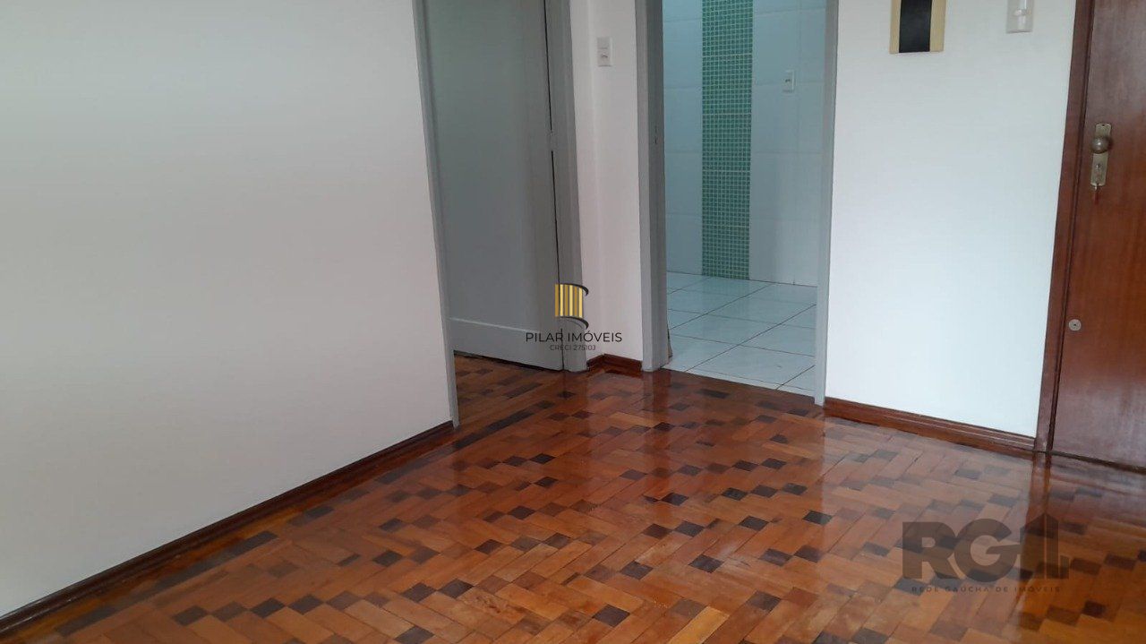 Apartamento,2 quartos,na Salgado Filho,fundos e silencioso