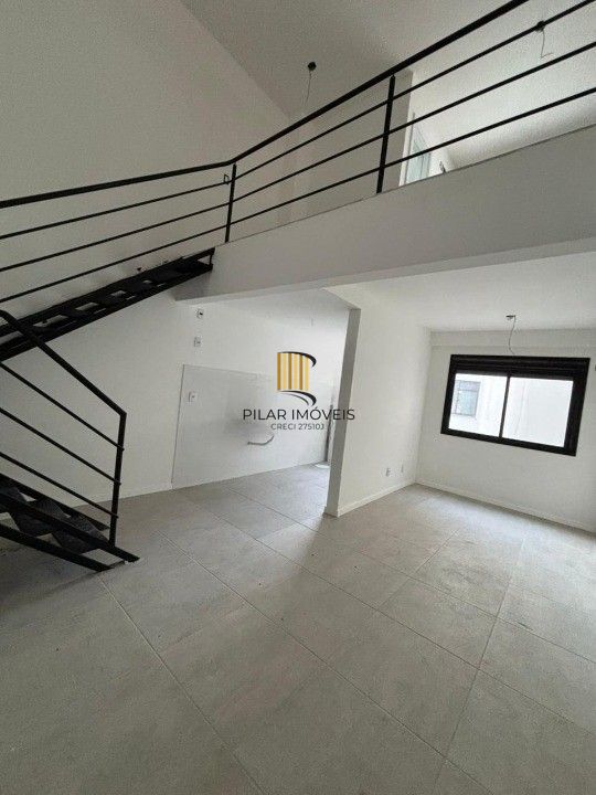 DUPLEX 1D NA CIDADE BAIXA MEZANINO COM CLOSET