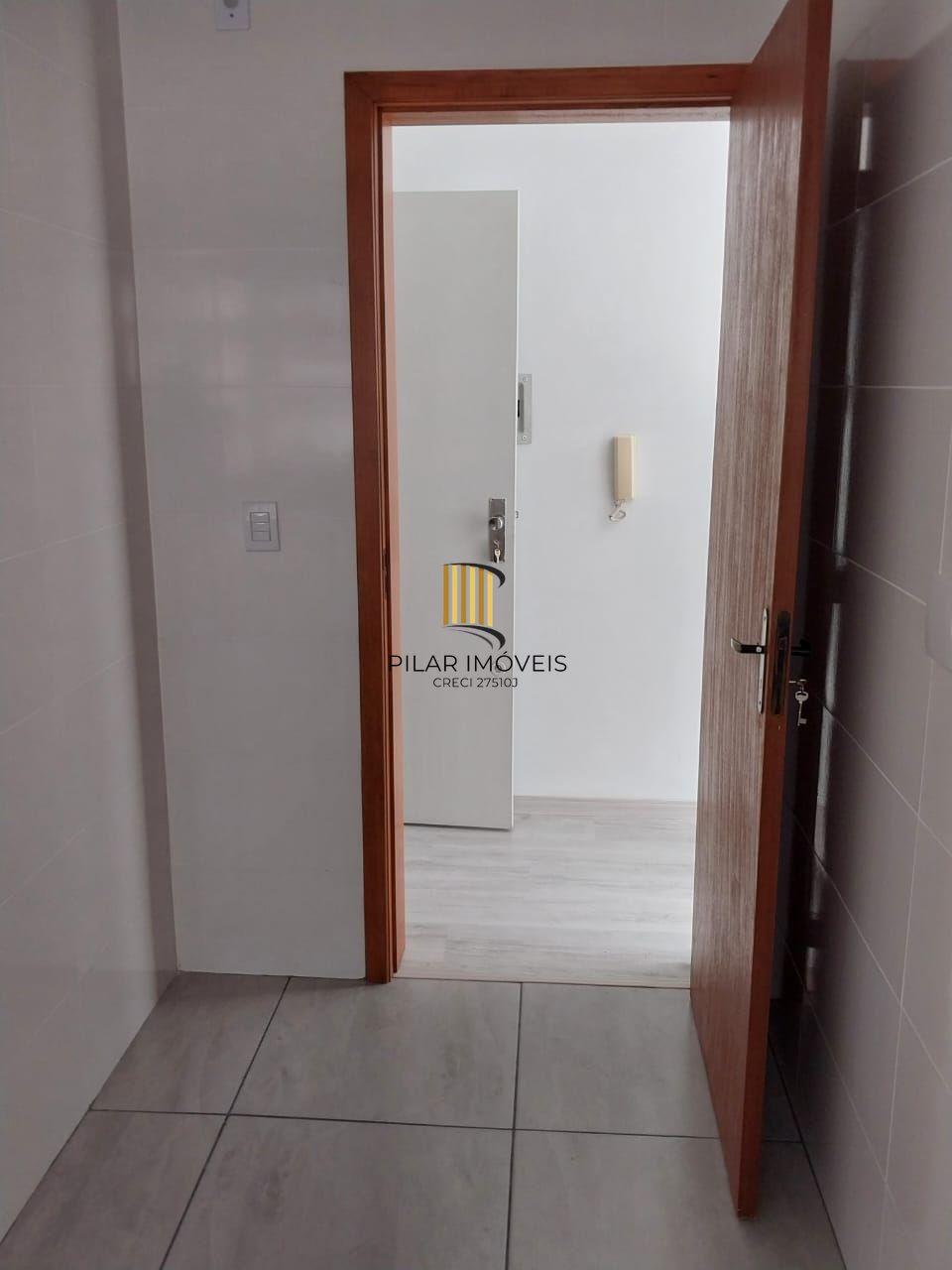 Excelente ap 1 dorm reformado Cid. Baixa