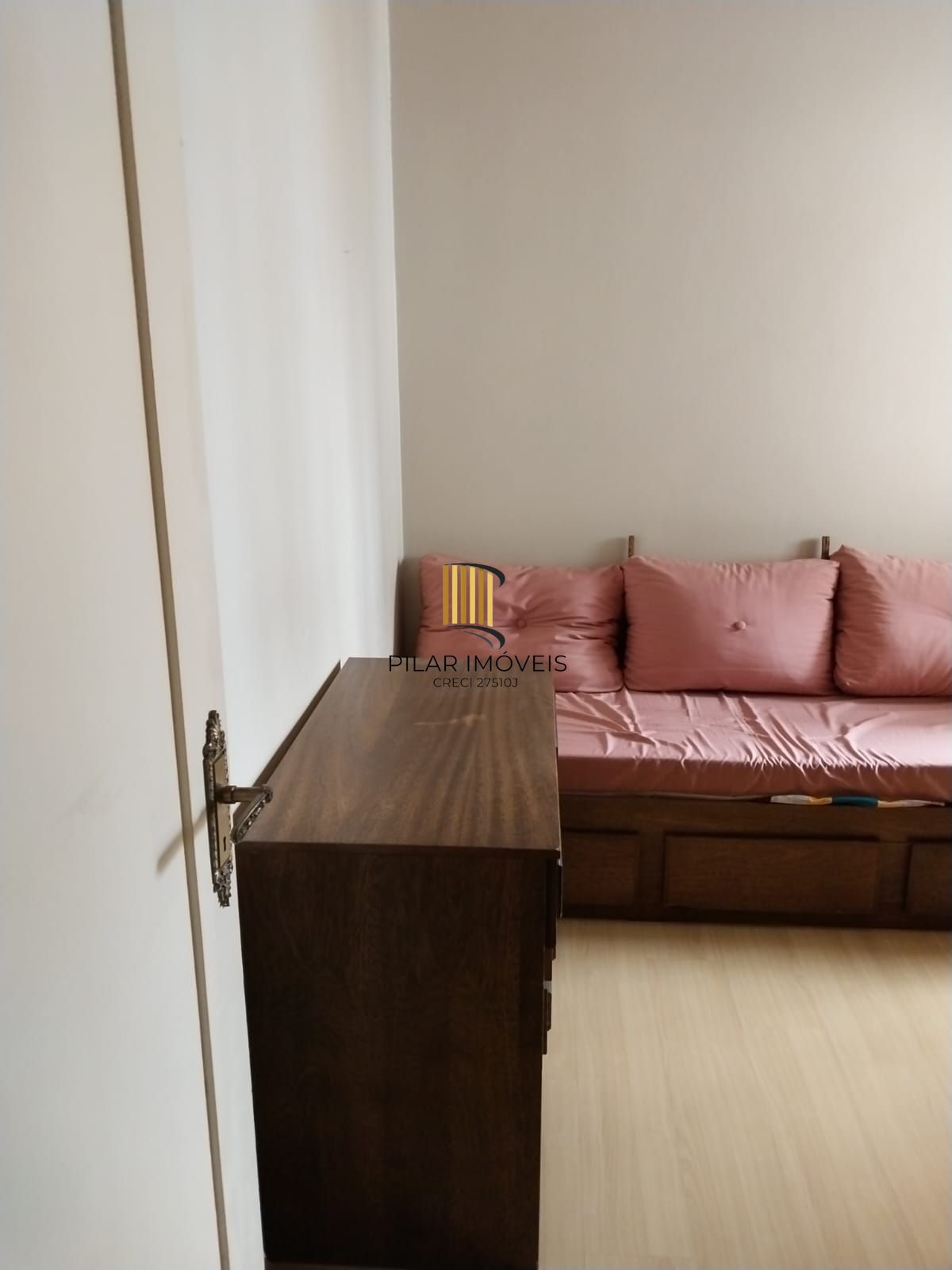 Oportunidade, excelente apartamento 3D, sacada, 2vc, Azenha/Cidade Baixa - P. Alegre