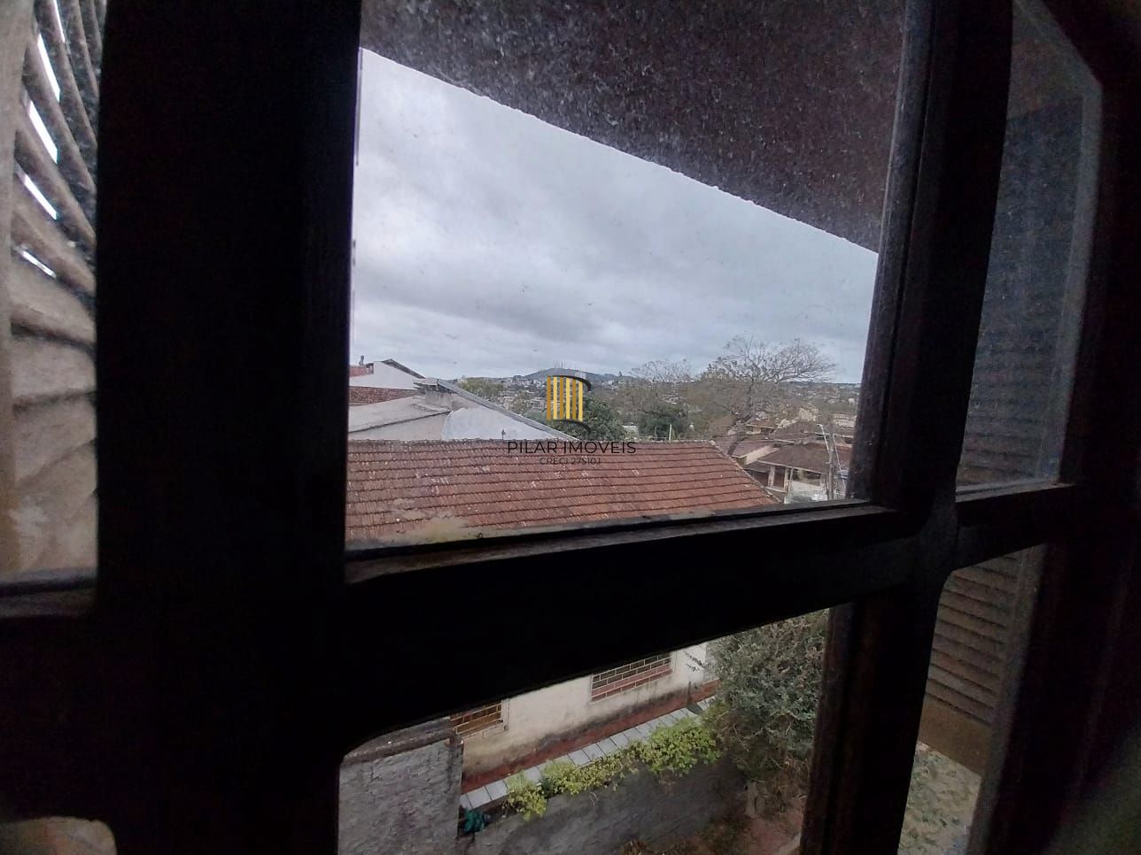 Casa ampla 5 D E 4 Banheiros, 2 vagas - Sta Tereza - Porto Alegre