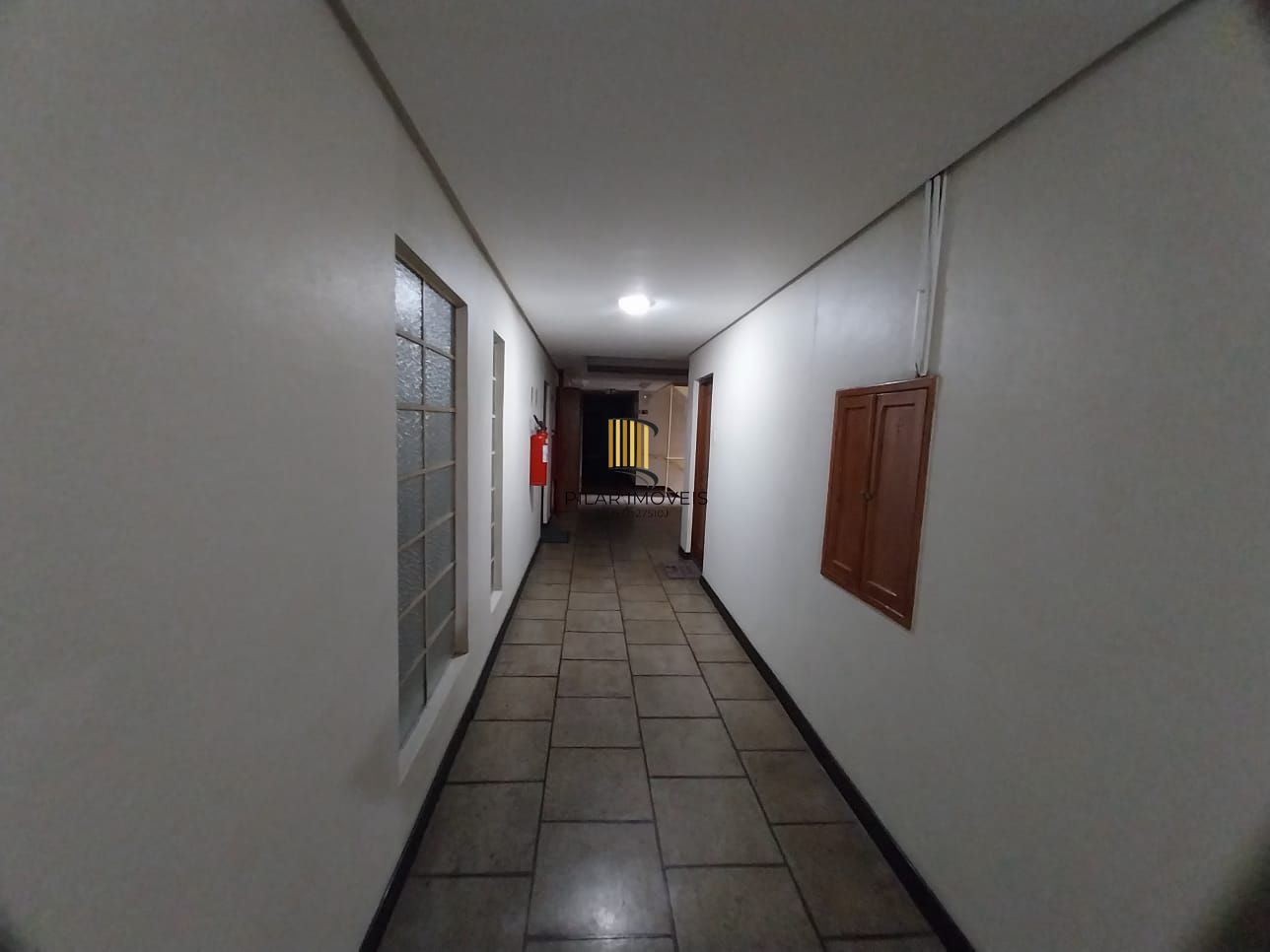 Oportunidade Excelente Apartamento 1D Mobiliado 2 piso com elevador Cidade Baixa.