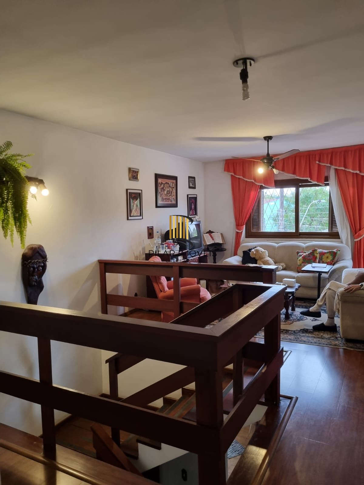 Casa / Sobrado bem grande 266 m² - Vila João Pessoa - Porto Alegre - Preço bem atrativo