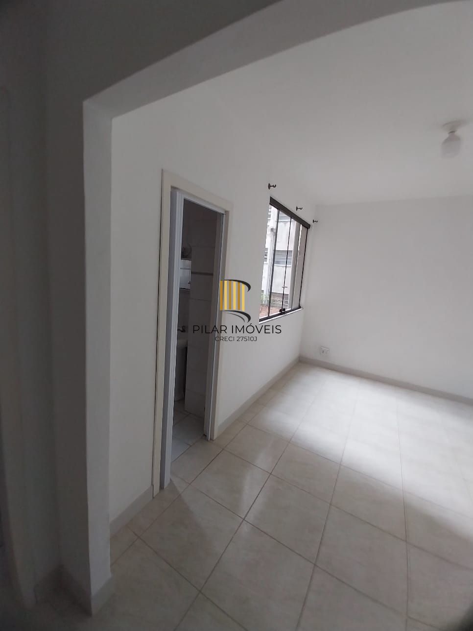 JK recém reformado, 2 piso, elevador, andradas esquina com Bento Martins, centro histórico