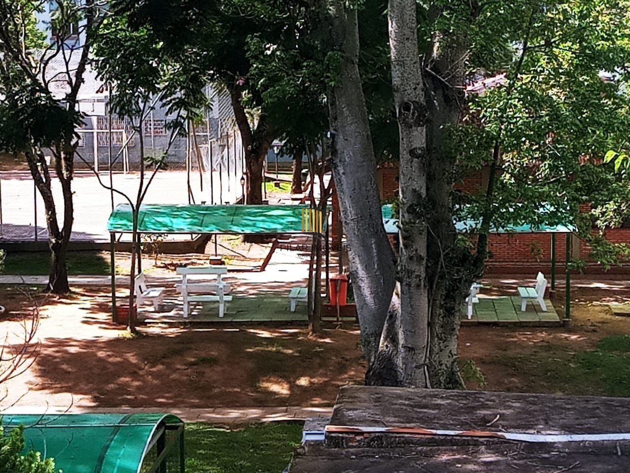 Apartamento com 2 Quartos,com box,no Bairro Humaitá