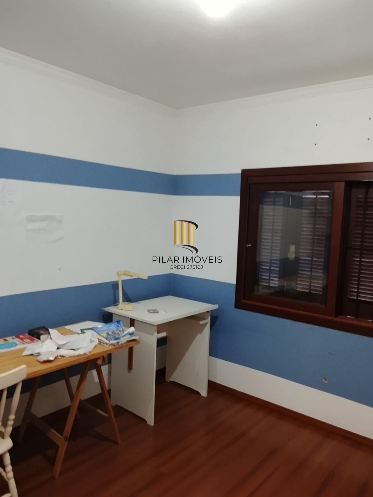 CASA / SOBRADO 5D e 10 vagas 3 Banheiros - Pátio enorme c/ Jacuzi e Pergolado - Living 3 ambientes - Sta Teresa