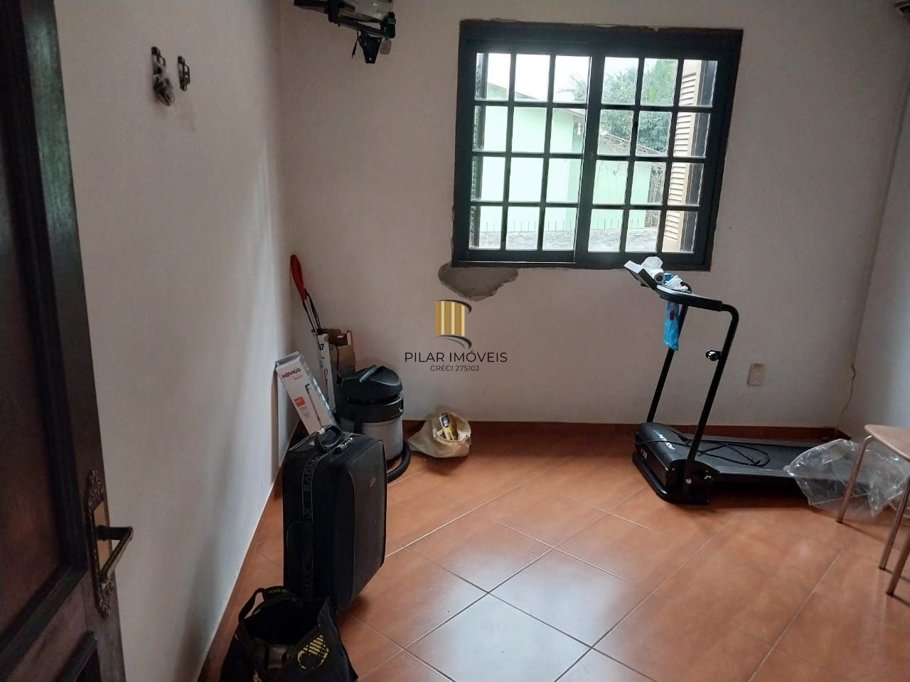 Casa ampla 5 D E 4 Banheiros, 2 vagas - Sta Tereza - Porto Alegre