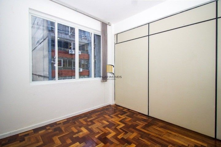Oportunidade Sala Comercial Centro Frente andar Alto, Preço ATRATIVO.