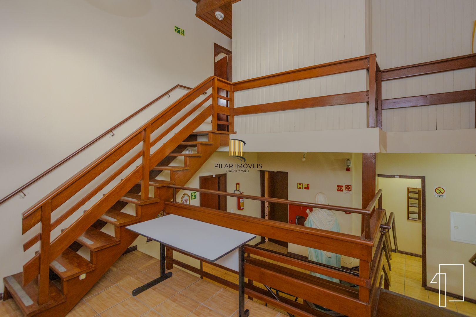 Oportunidade sobrado 2/3 pisos com 21D e 19 suítes - Jdm Botânico - P. Alegre.