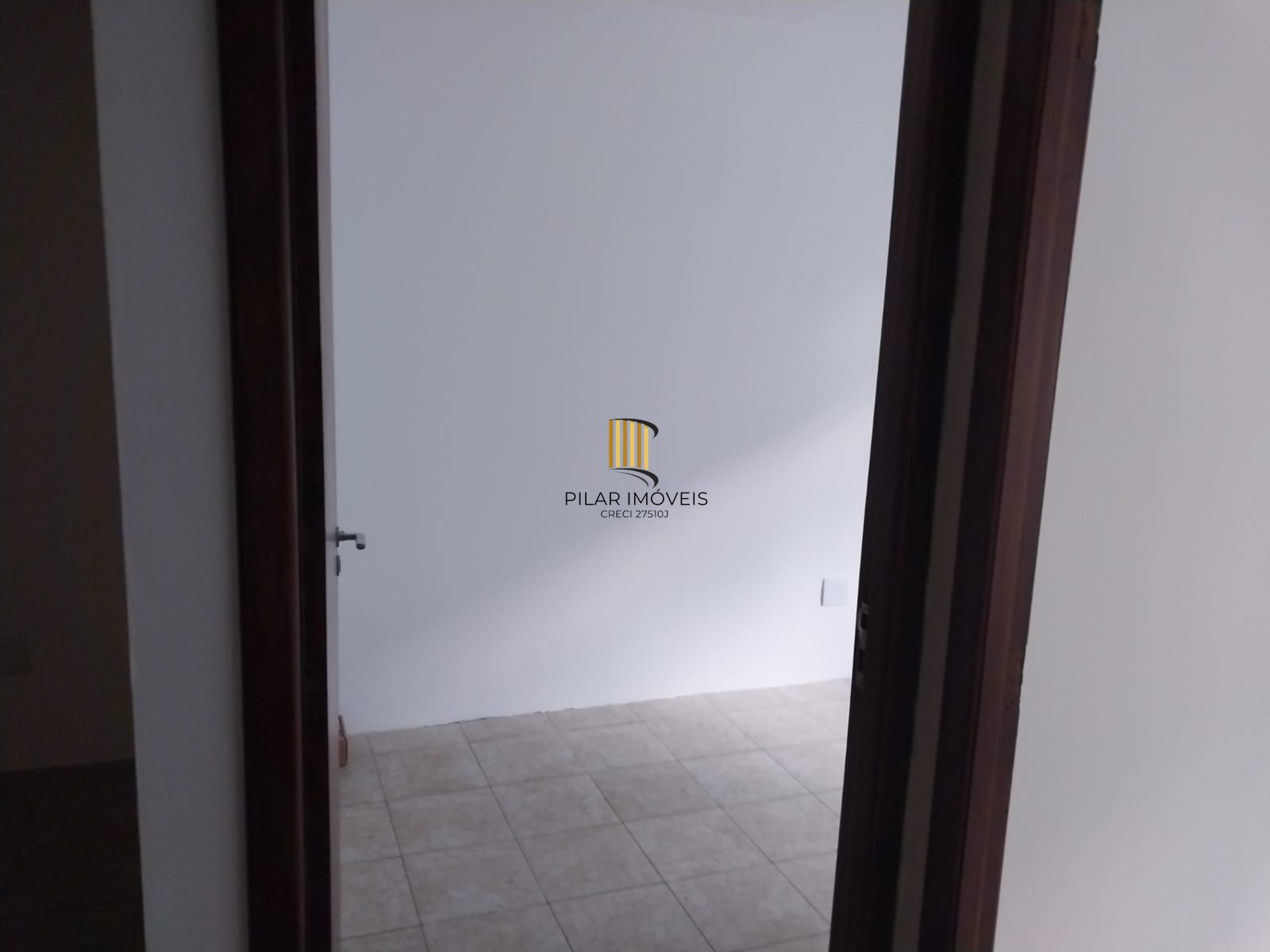 Excelente Conjunto Comercial com BOX, Zona dos Tribunais.