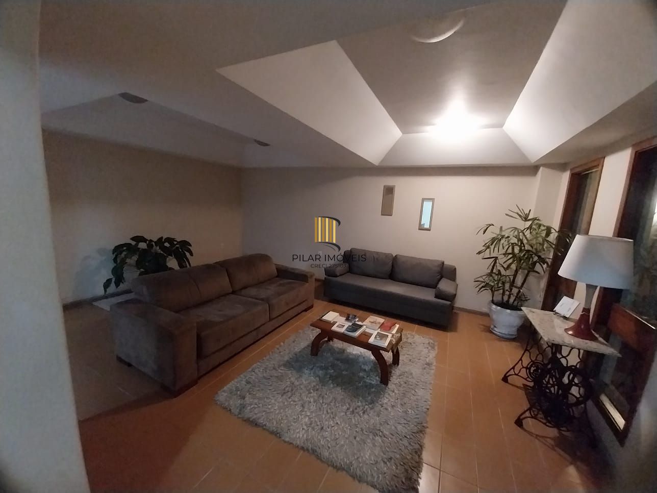 Excelente apartamento, Centro Histórico, de frente, andar alto.