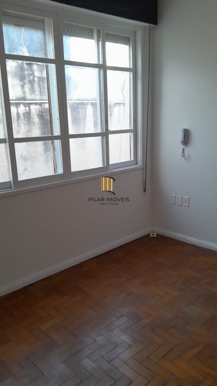 Amplo apartamento de frente de 2 quartos,com sacada,churrasqueira na cozinha