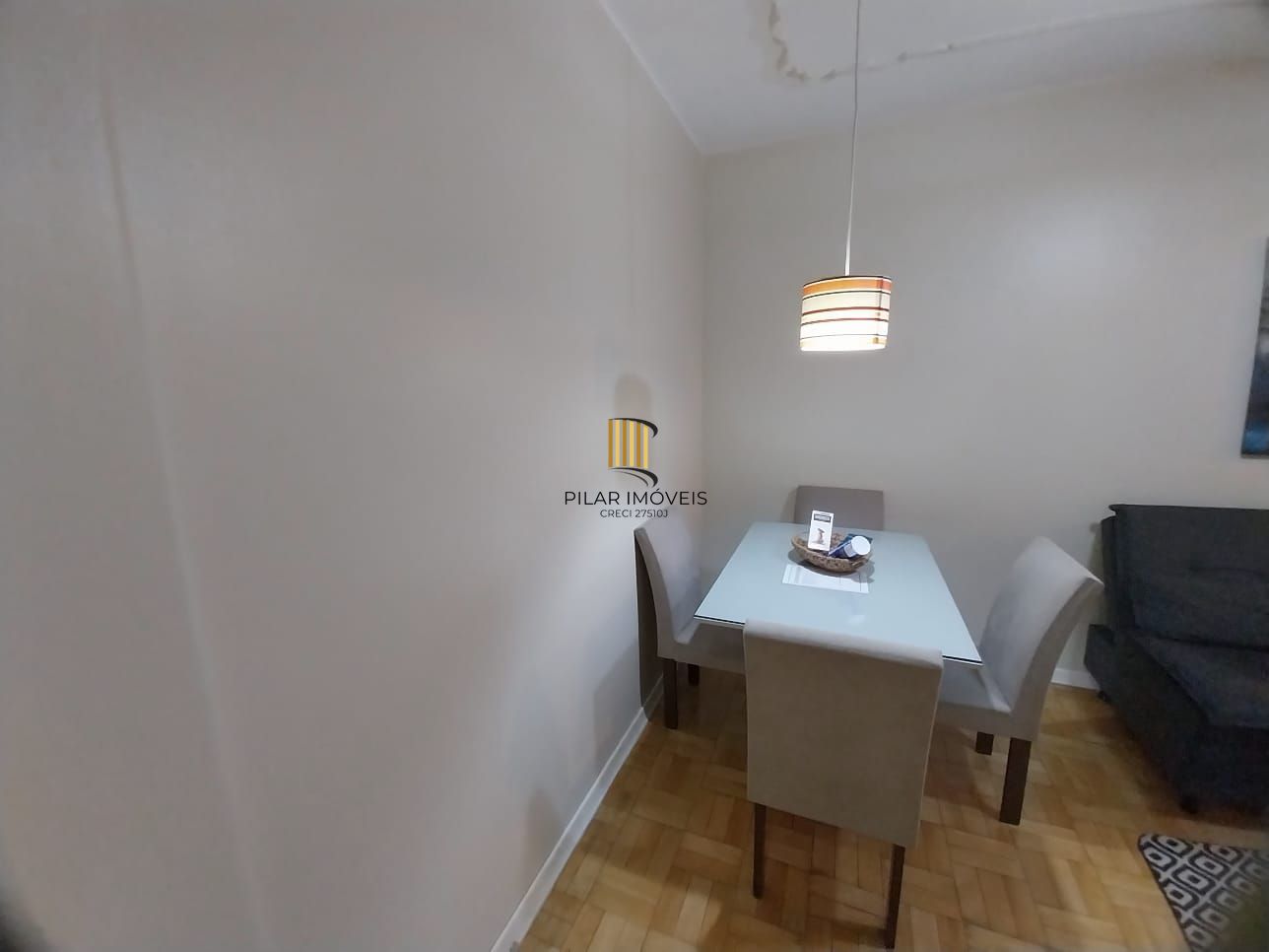 Oportunidade Excelente Apartamento 1D Mobiliado 2 piso com elevador Cidade Baixa.
