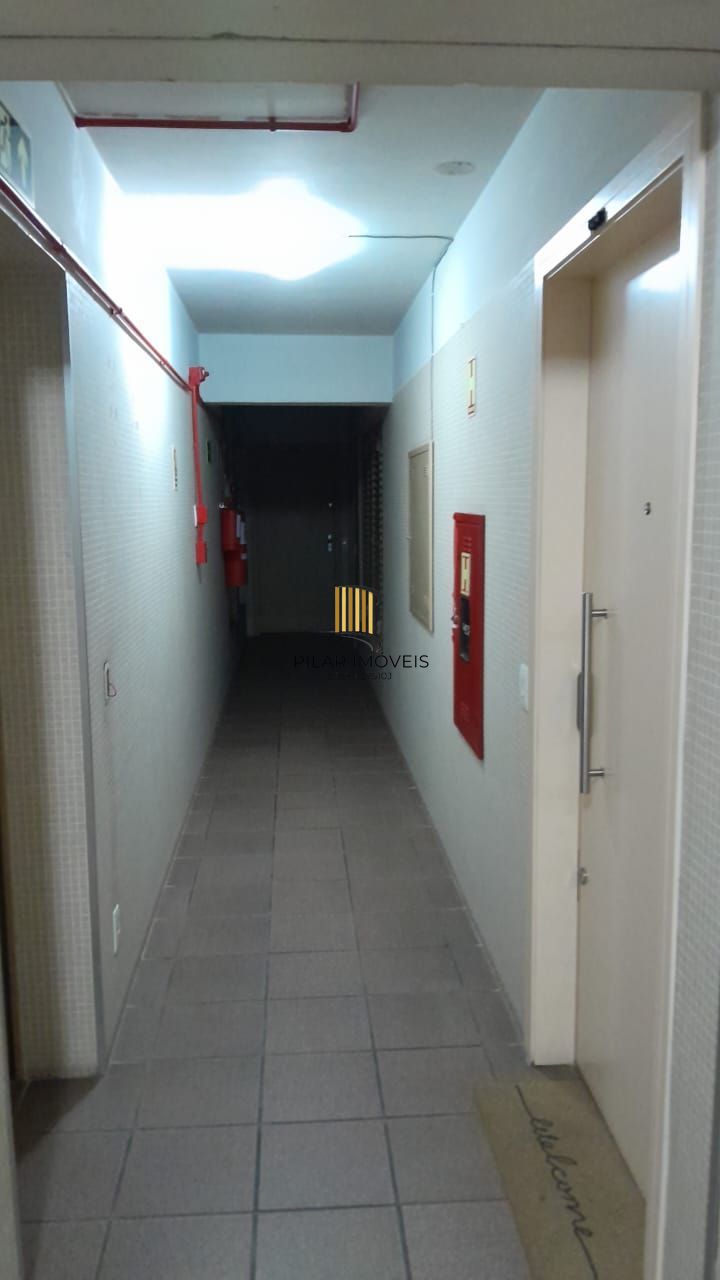 **Apartamento Semi-mobiliado,Sacada no Centro Histórico de Porto Alegre**