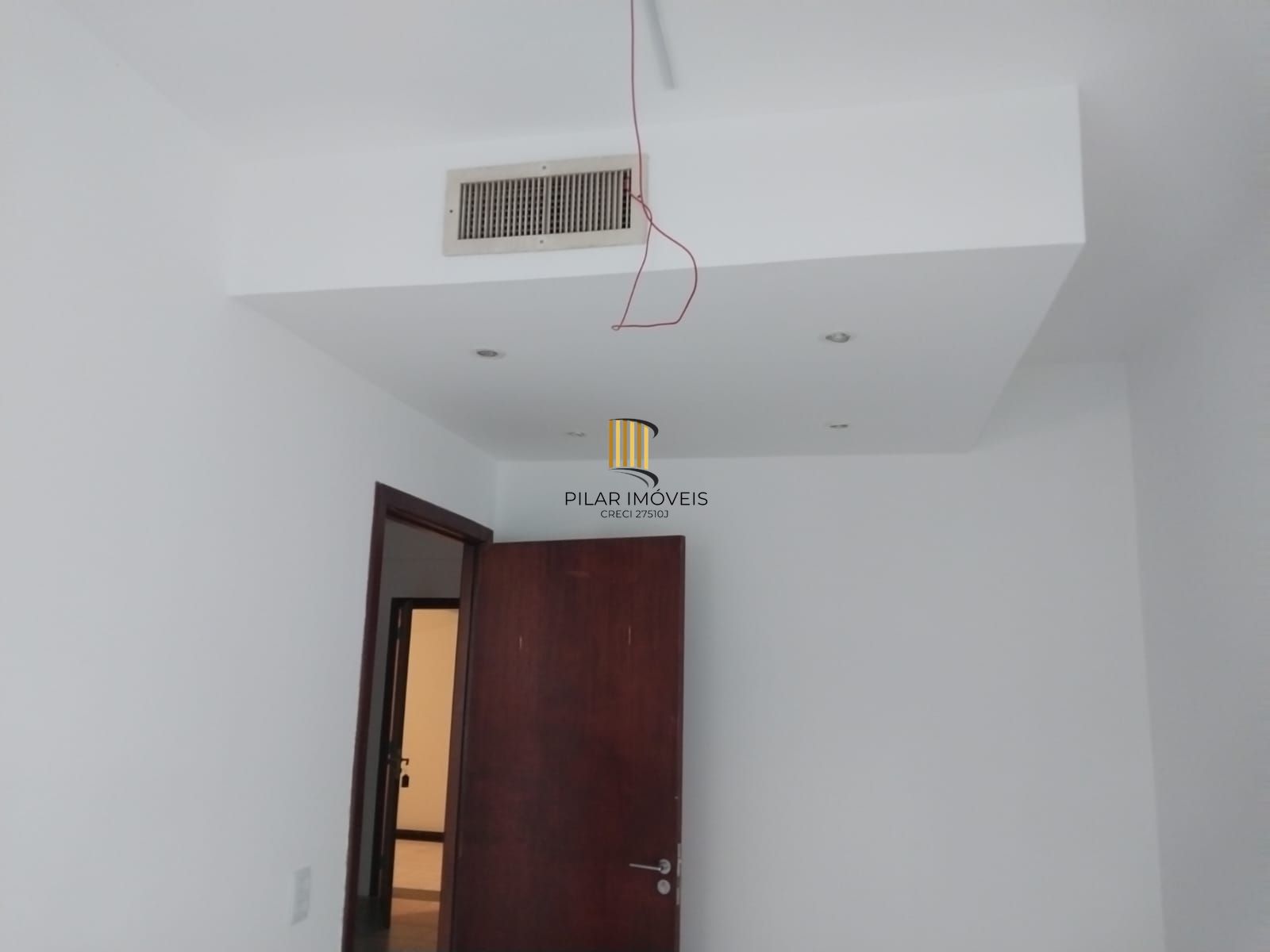 Excelente Conjunto Comercial com BOX, Zona dos Tribunais.