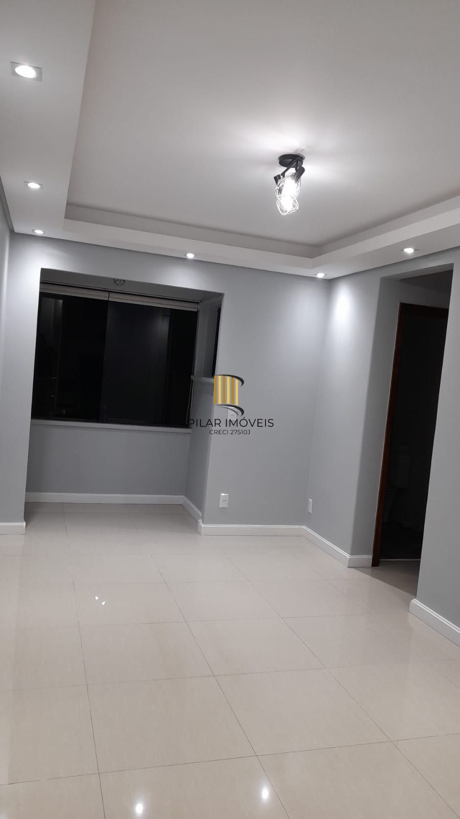 Apto 2D, com vaga, recém reformado, lindo, ocupado, Melhor preço do Sarandi, Porto Alegre!