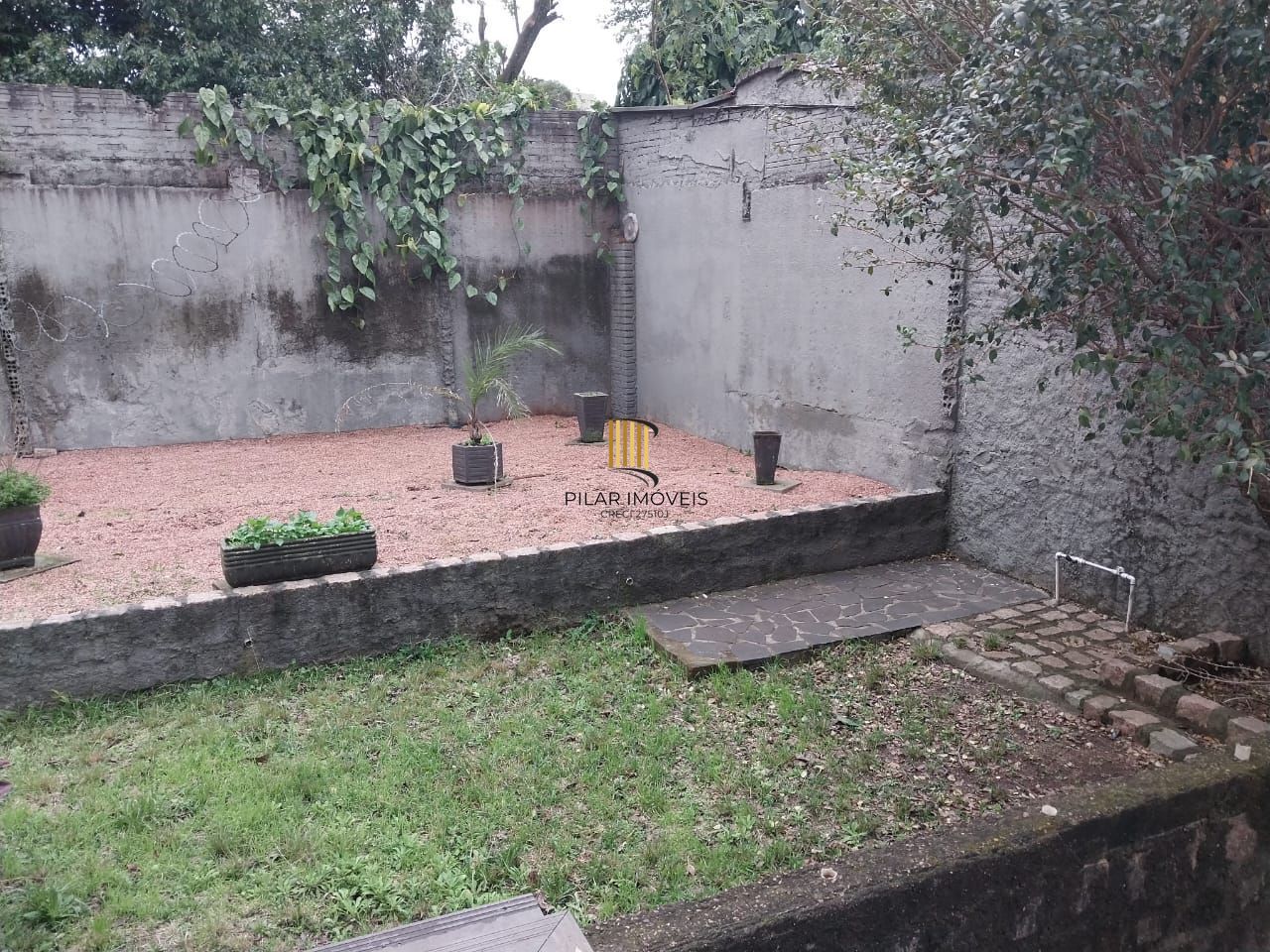 Casa ampla 5 D E 4 Banheiros, 2 vagas - Sta Tereza - Porto Alegre