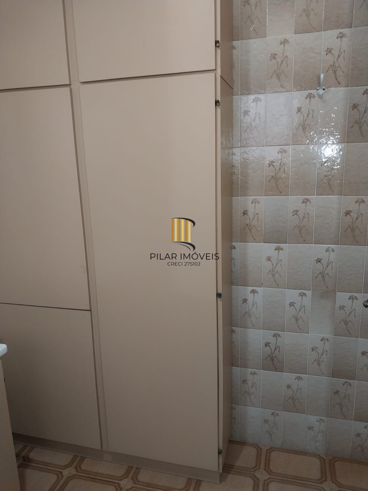 Oportunidade, excelente apartamento 3D, sacada, 2vc, Azenha/Cidade Baixa - P. Alegre