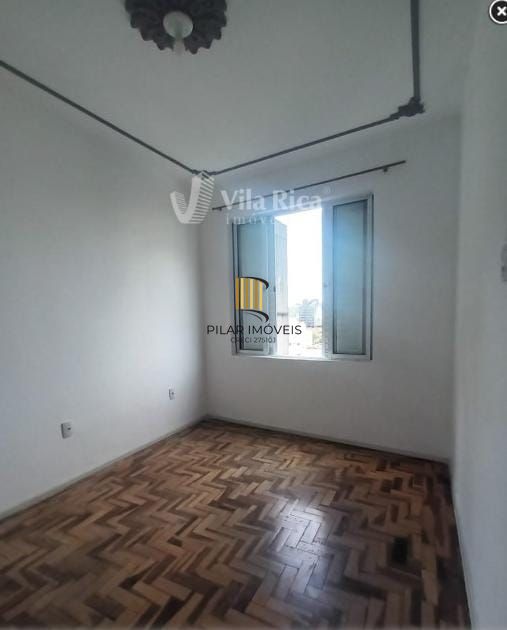 Excelente e amplo apartamento 2D desocupado na Cidade Baixa, Porto Alegre, Preço Atrativo.
