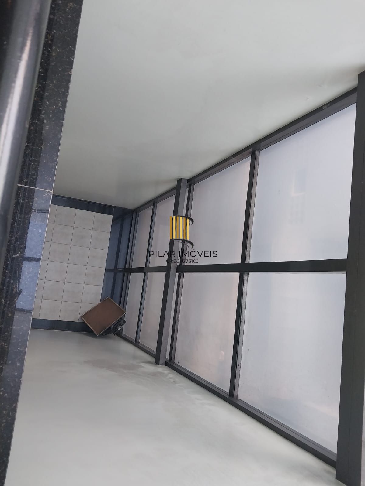 Excelente Conjunto Comercial com BOX, Zona dos Tribunais.