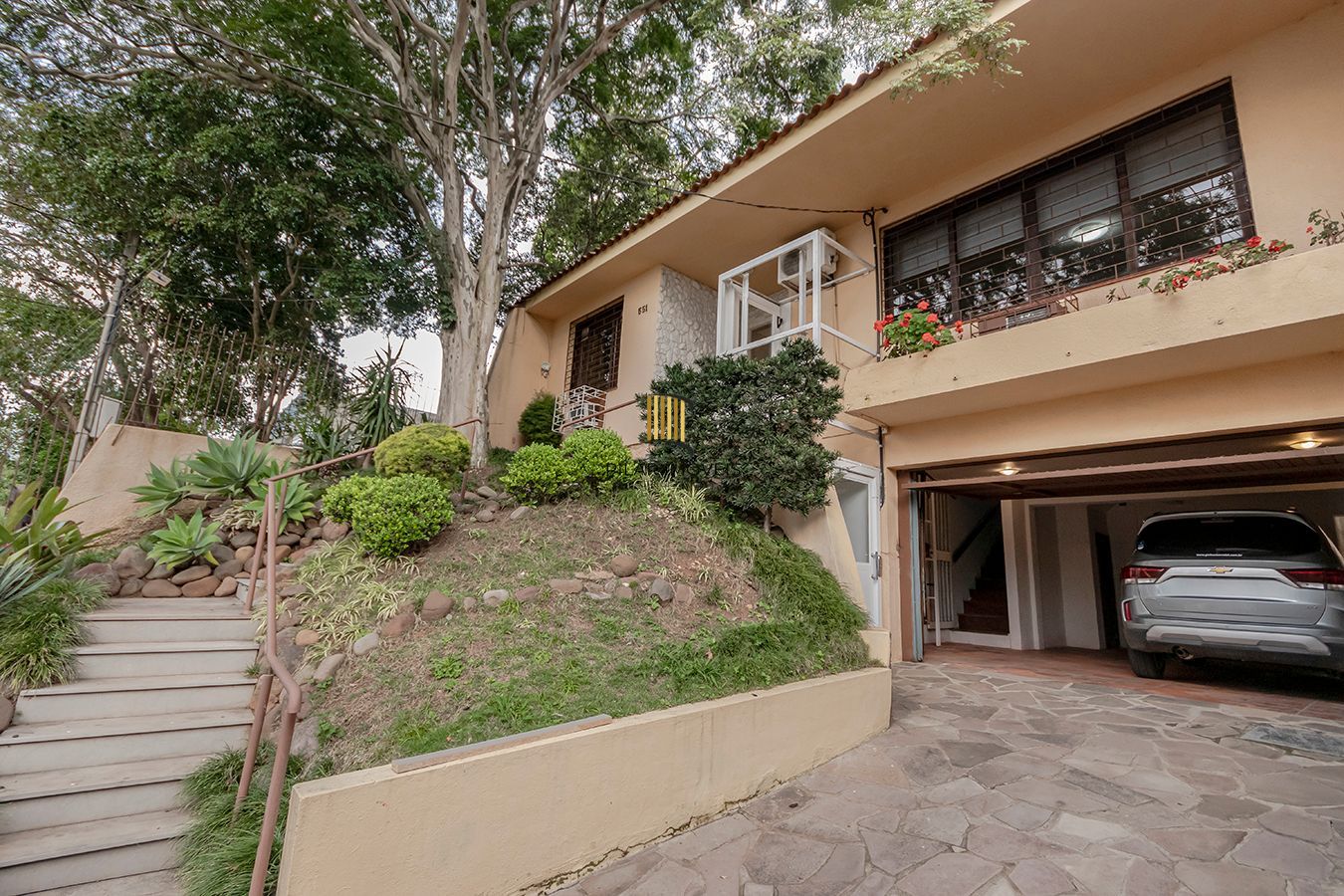 Bela residência,mobiliada e ampla com 222 M2 à venda com EXCLUSIVIDADE ! - Pilar Imóveis