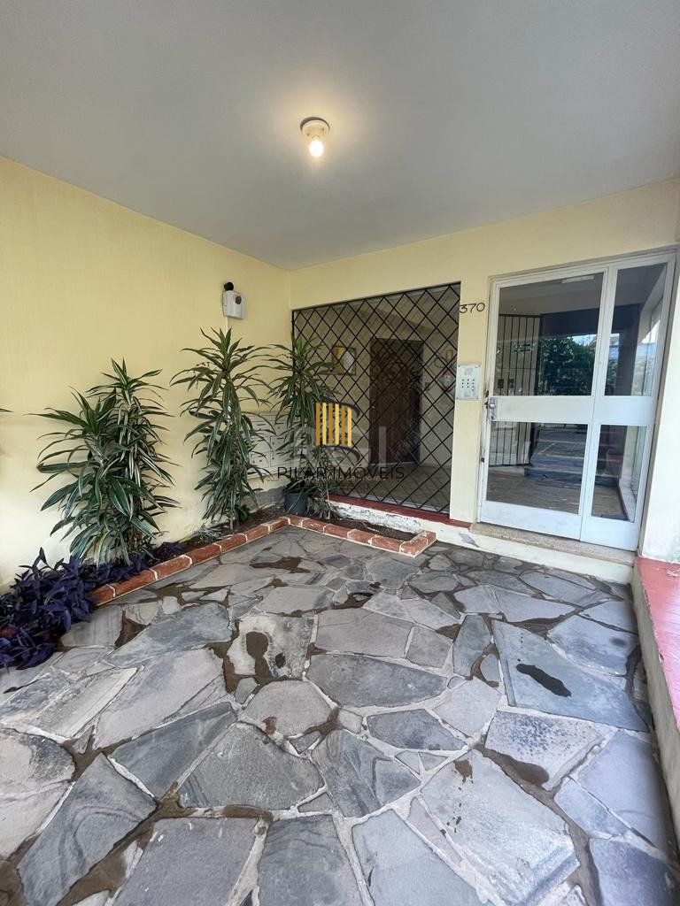 1 Dormitório,Bairro Menino Deus,na Barbedo,Reformado