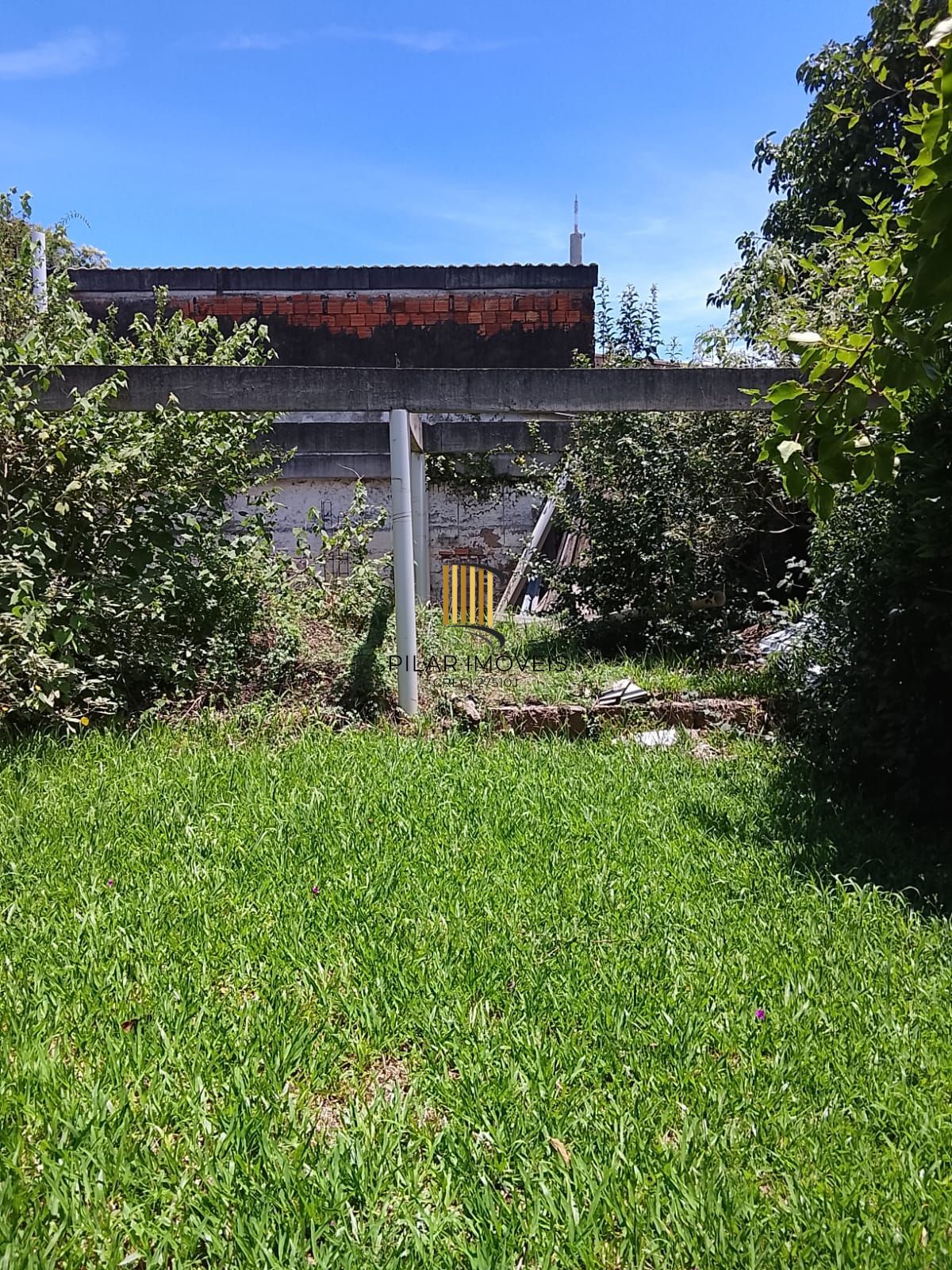 CASA / SOBRADO 5D e 10 vagas 3 Banheiros - Pátio enorme c/ Jacuzi e Pergolado - Living 3 ambientes - Sta Teresa